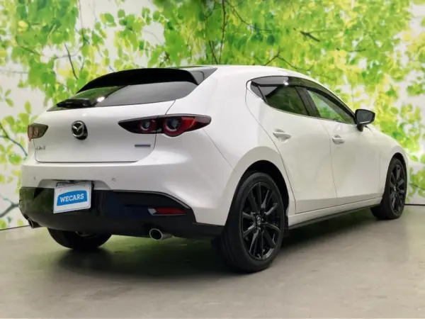 2023 Mazda 3 Fastback — photo 3