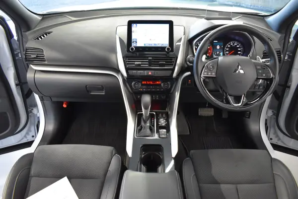 2024 Mitsubishi Eclipse Cross — photo 3