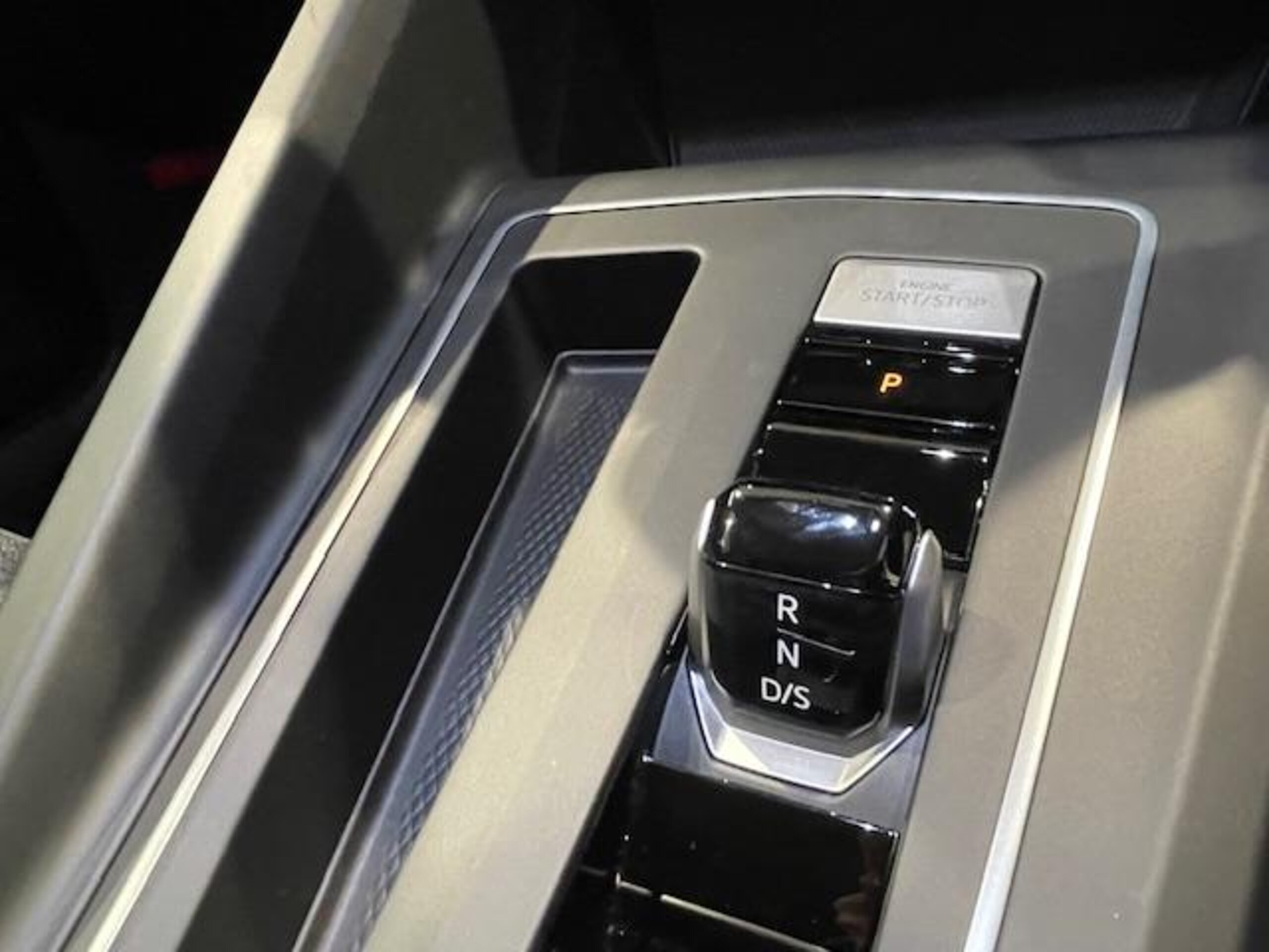 Volkswagen Golf eTSI Active Certified Used Car with Manufacturer Warranty — photo 9