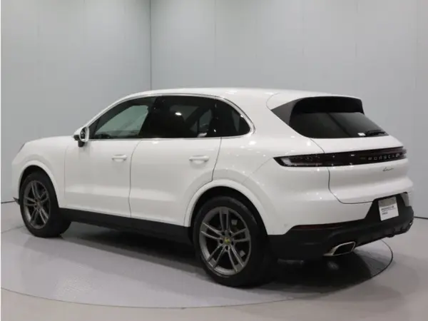 2024 Porsche Cayenne — photo 3