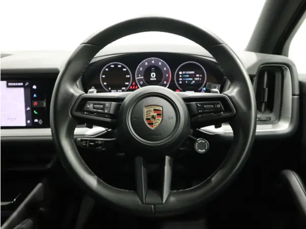 Porsche Cayenne 3.0 Tiptronic S 4WD 21-inch Alloy Wheels / Arch Extension (White) — photo 7