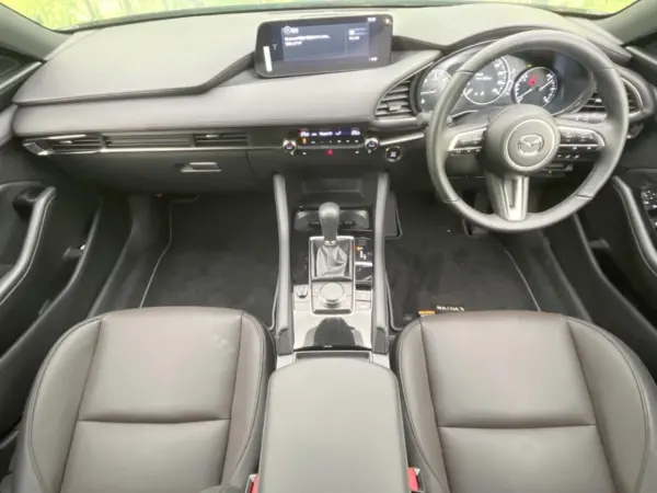 2025 Mazda 3 Fastback — photo 2