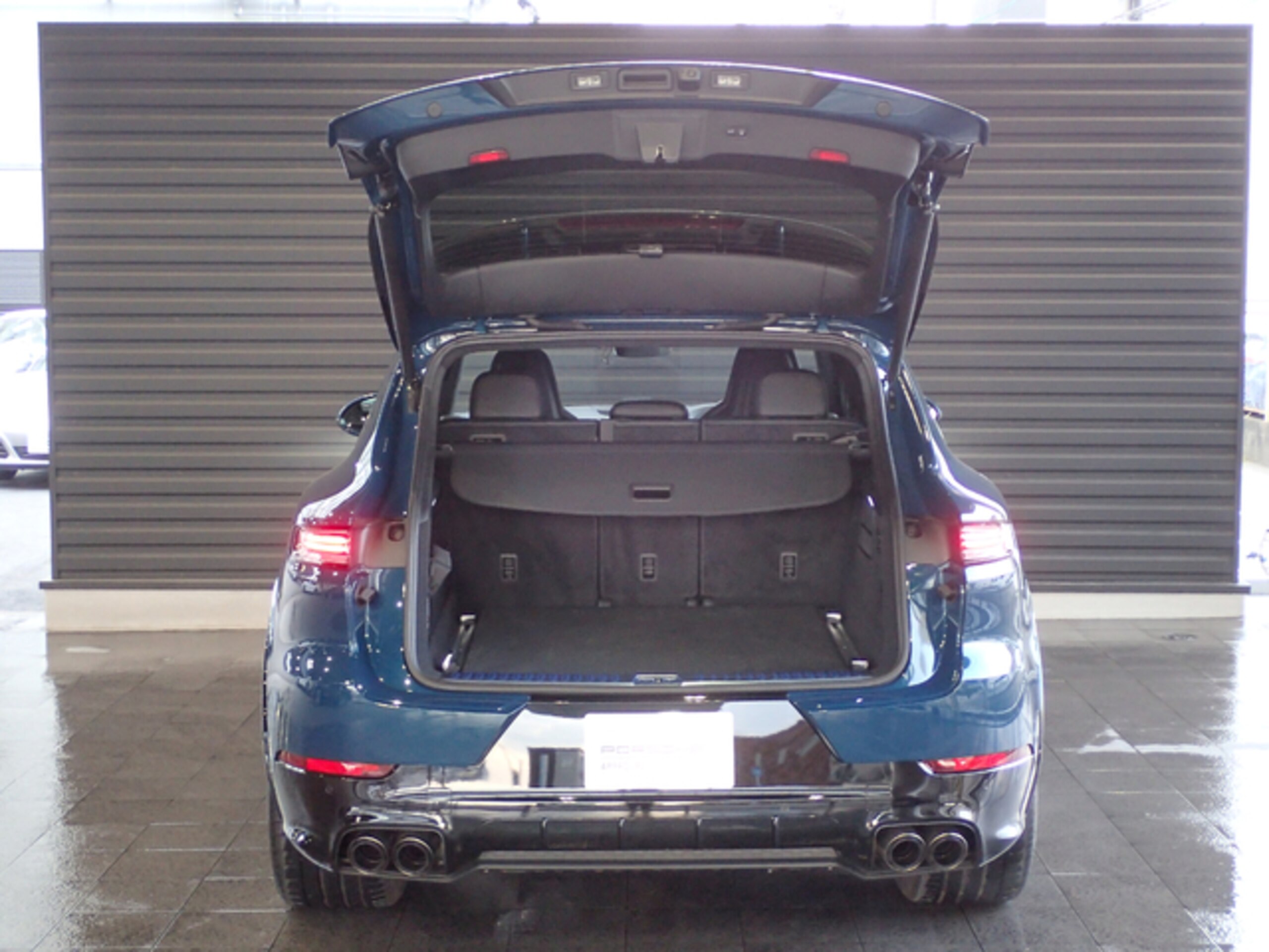 Porsche Cayenne GTS Tiptronic S 4WD Panorama Roof 18-Way Power Seats — photo 7