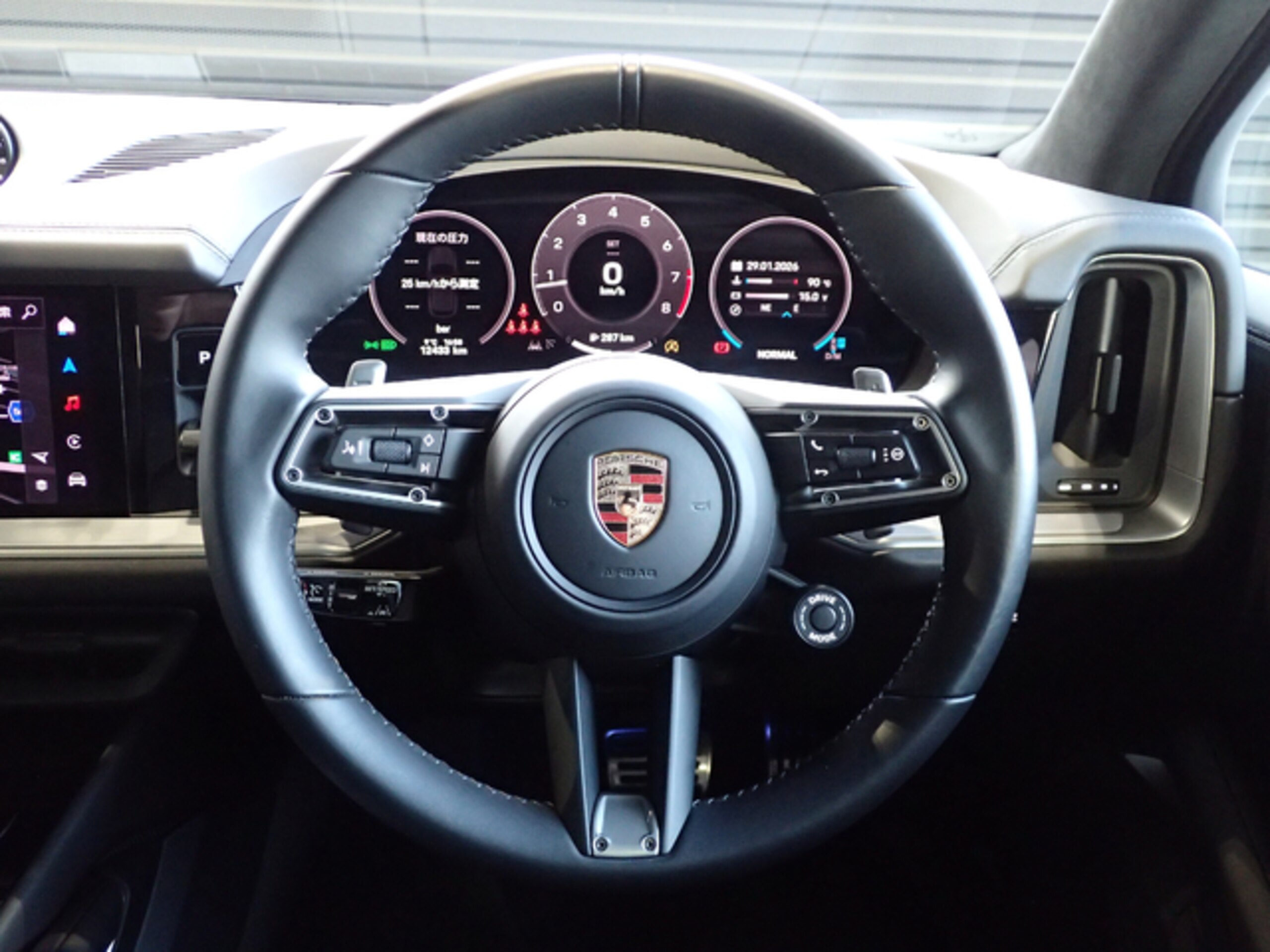 Porsche Cayenne GTS Tiptronic S 4WD Panorama Roof 18-Way Power Seats — photo 9