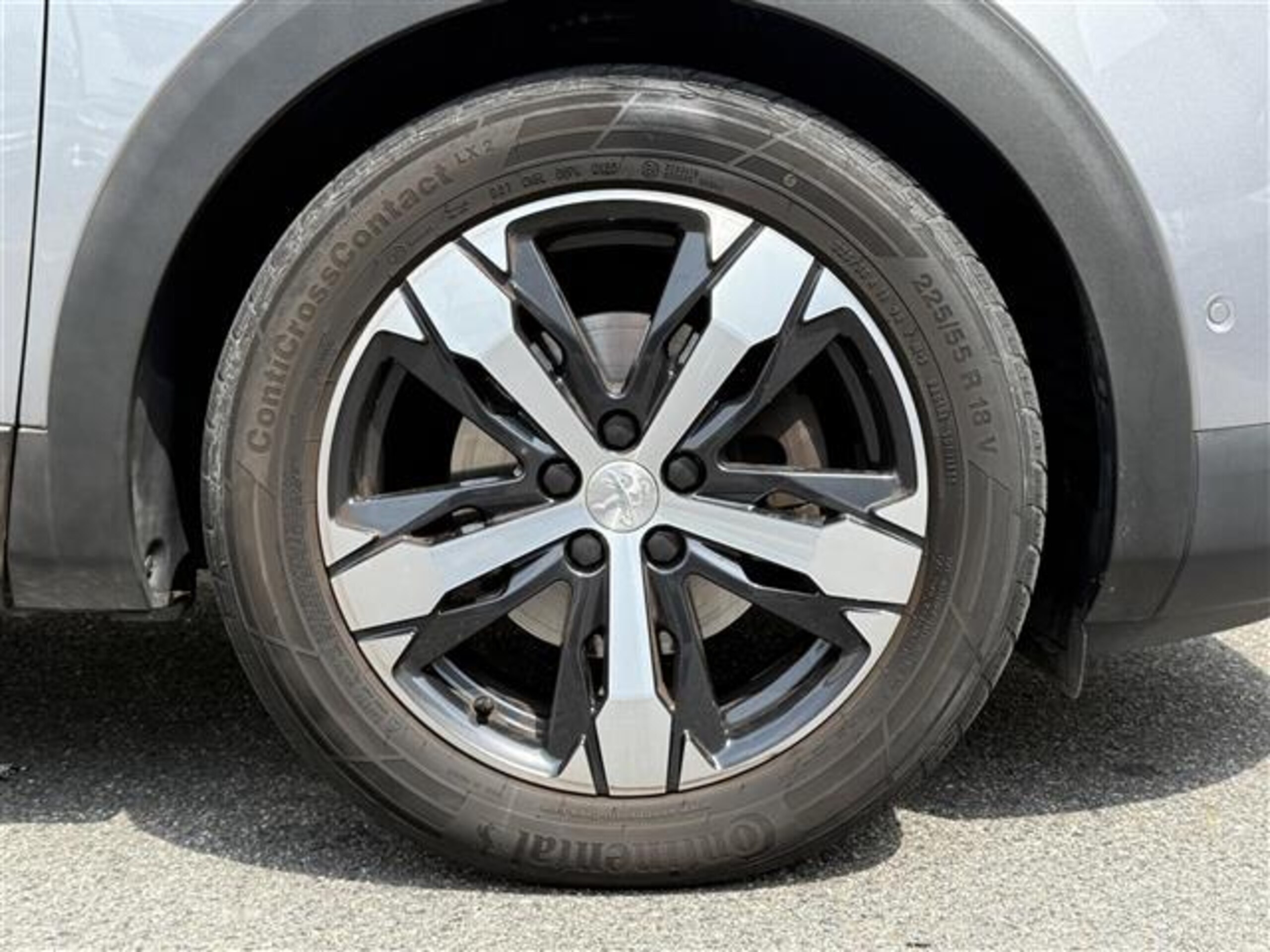 Peugeot 3008 Cross City BlueHDi Diesel Turbo — photo 9