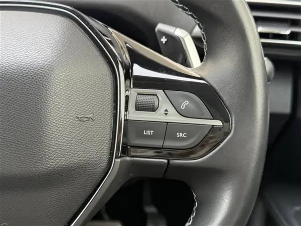 Peugeot 3008 Cross City BlueHDi Diesel Turbo — thumbnail 1