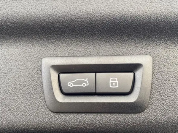 BMW X1 M35i xDrive DCT 4WD Certified Used Car Warranty One Owner 18AW Around View M Brakes (Black Sapphire Metallic) — photo 8