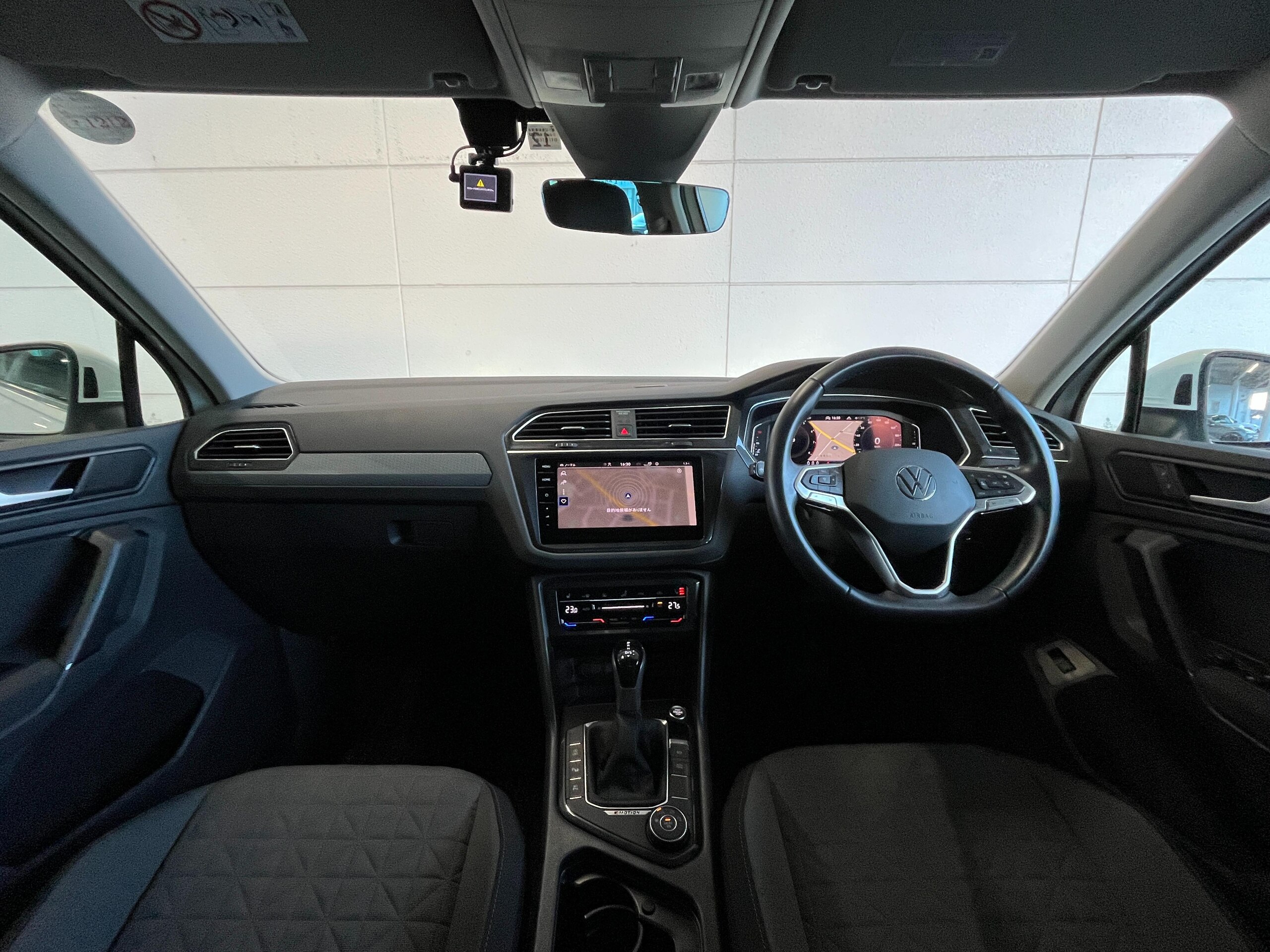 2022 Volkswagen Tiguan — photo 2