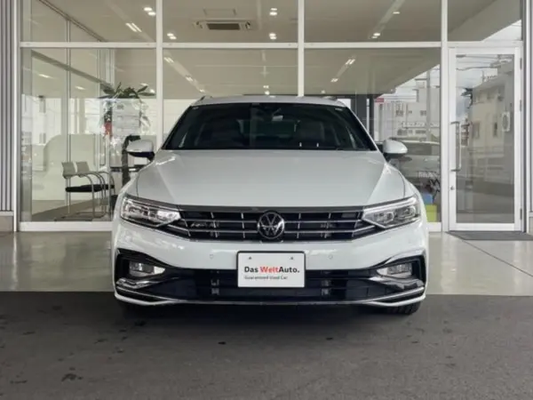 2024 Volkswagen Passat — photo 2