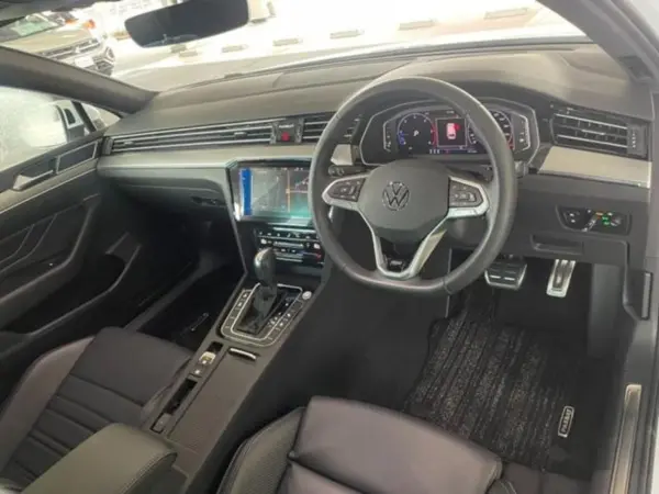 Volkswagen Passat Variant TDI R-Line Diesel Turbo CPO Certified Used Car Adaptive Control LED Headlights ETC Blind Spot Detection App-Connect Collision Mitigation Braking Park Distance Control Backup Camera (White) — photo 8