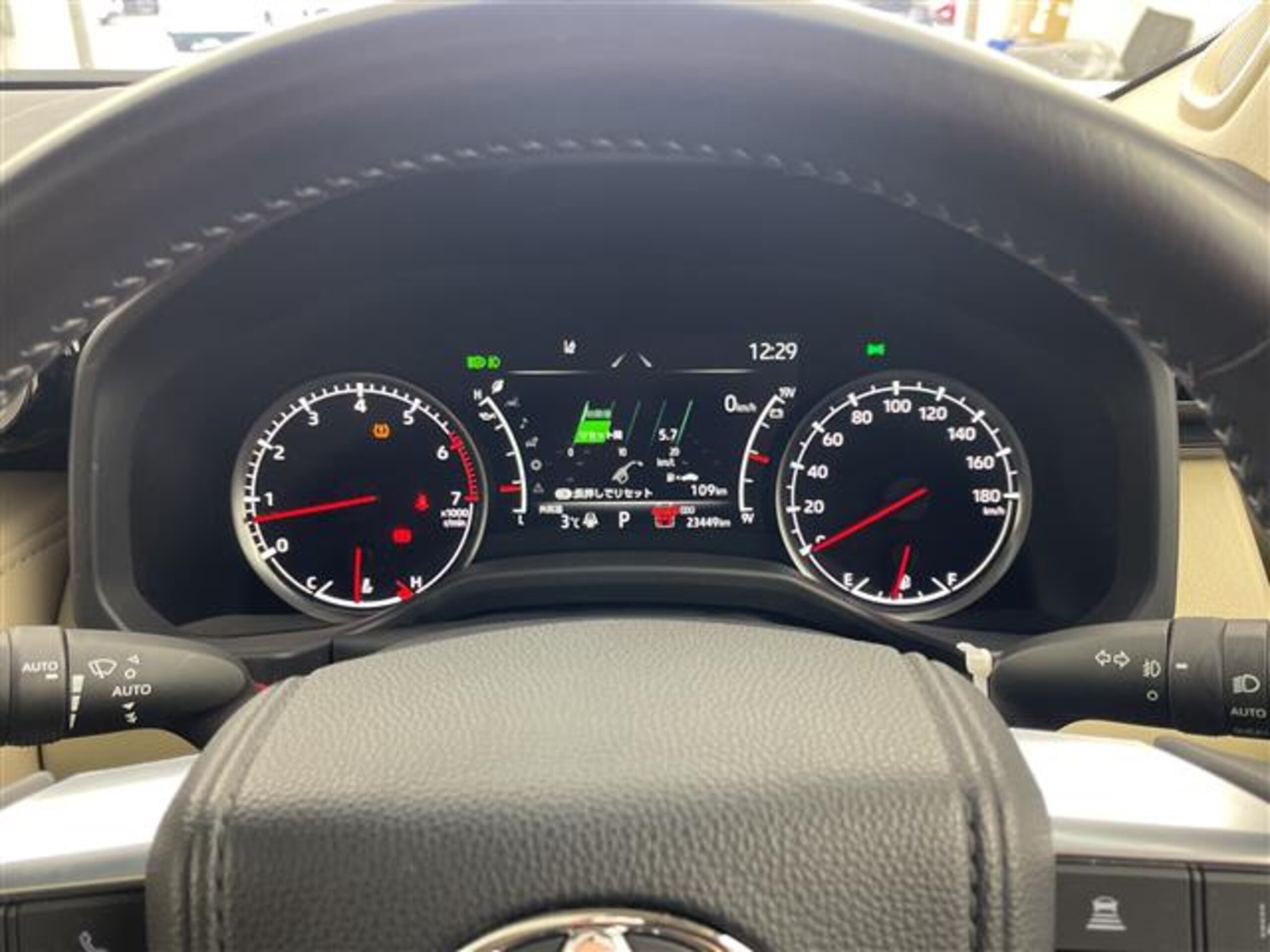 2023 Toyota Landrcuiser 300 — photo 3