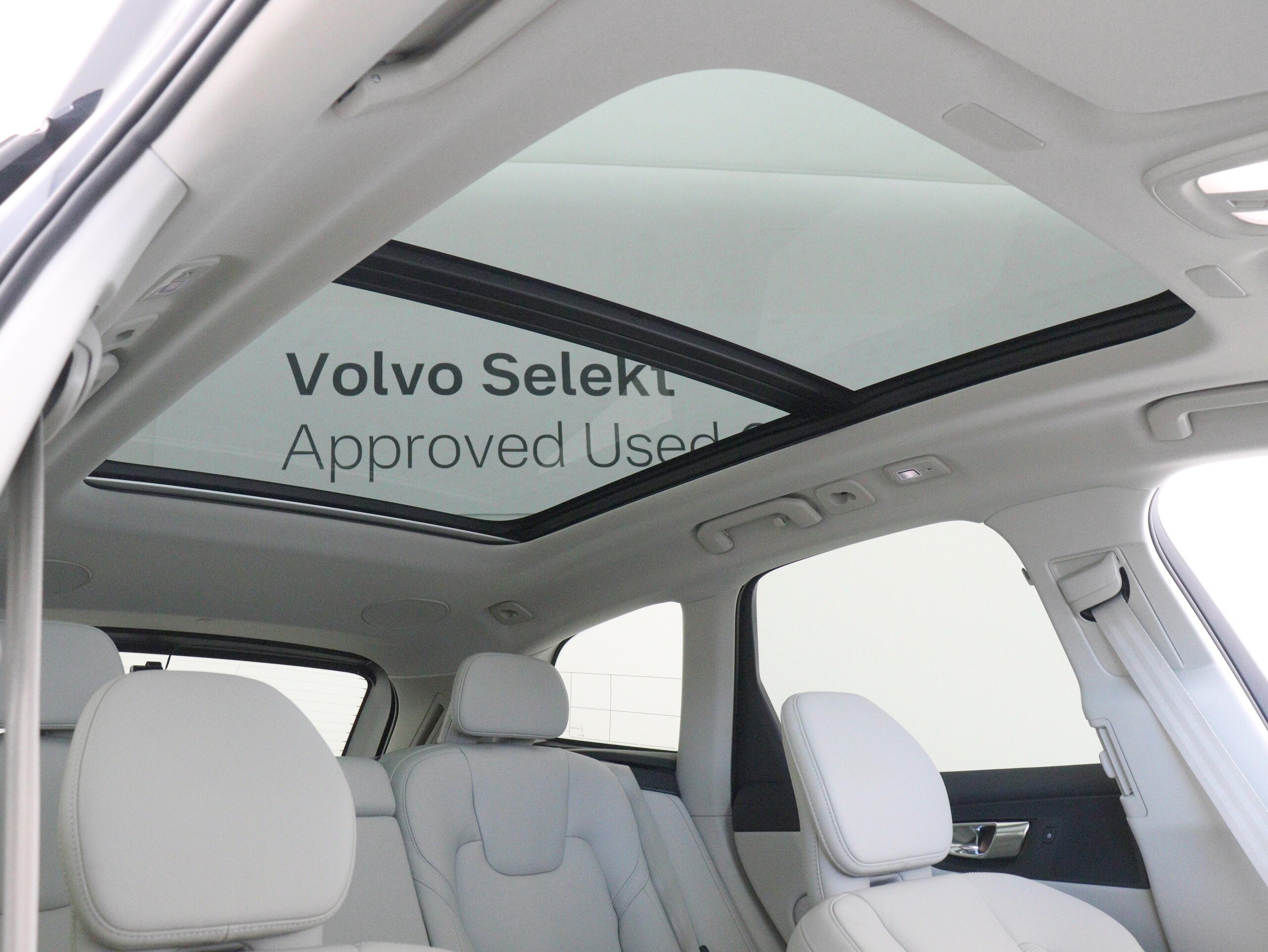 2024 Volvo Xc60 — photo 3