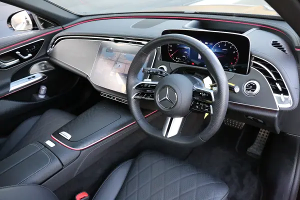 Mercedes-Benz E-Class Wagon E200 Avantgarde AMG Line Package (ISG equipped model) MP202501 New Car Warranty Transfer/Leather Exclusive Package/Advanced Package/Sliding Roof/Head-Up Display/Burmester Sound/Seat Heater/Ventilator/Air Balance Package/360° Camera/ETC (Obsidian Black) — photo 9