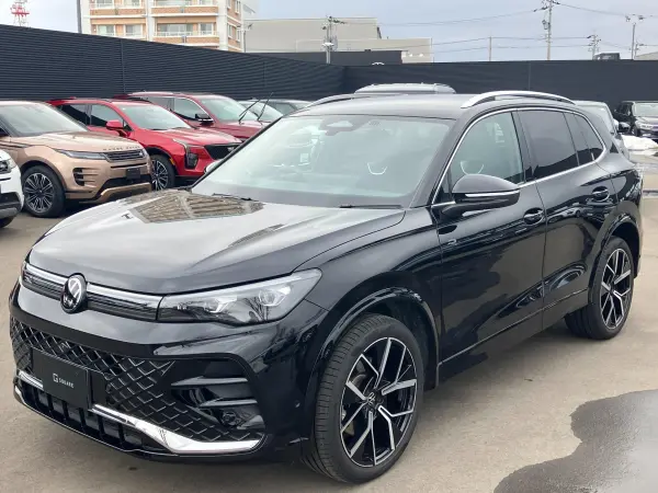 Volkswagen Tiguan TDI 4Motion R-Line Diesel Turbo 4WD Right-Hand Drive/Black/ETC/Front Side Rear Camera/Seat Heater/Lane Keep Assist/Parking Assist/Safety Support Car/Power Rear Gate (Black)