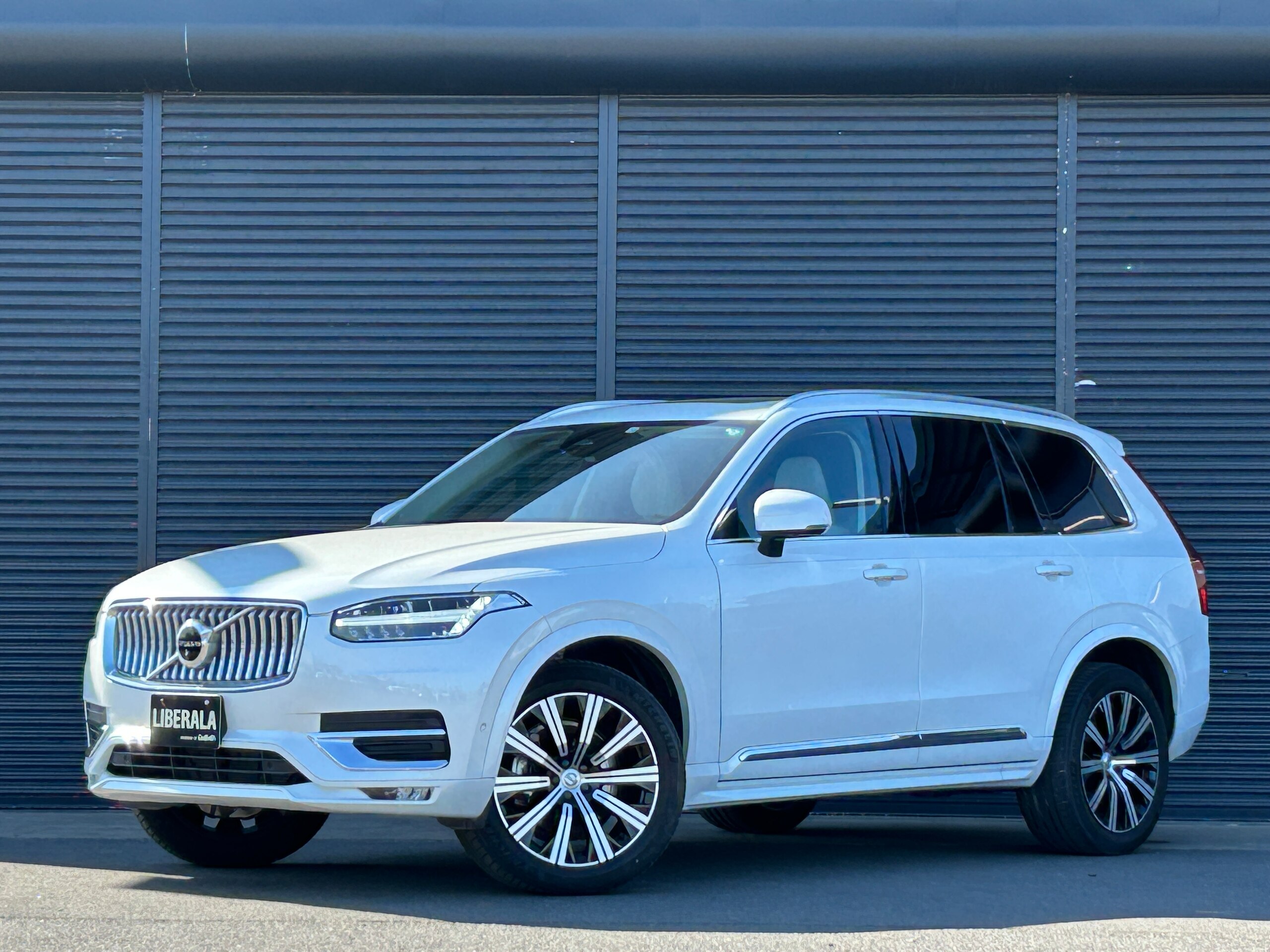 Volvo XC90 Ultimate B6 AWD 4WD Panoramic Glass Sunroof Harman/Kardon 360° Camera HUD Google Navigation 12-Segment CarPlay BT White Leather Heated Seats Ventilated Seats Power Seats Power Tailgate Steering Heater Collision Mitigation ACC LKA BLIS Pilot Assist LED (Crystal White Pearl) — photo 8