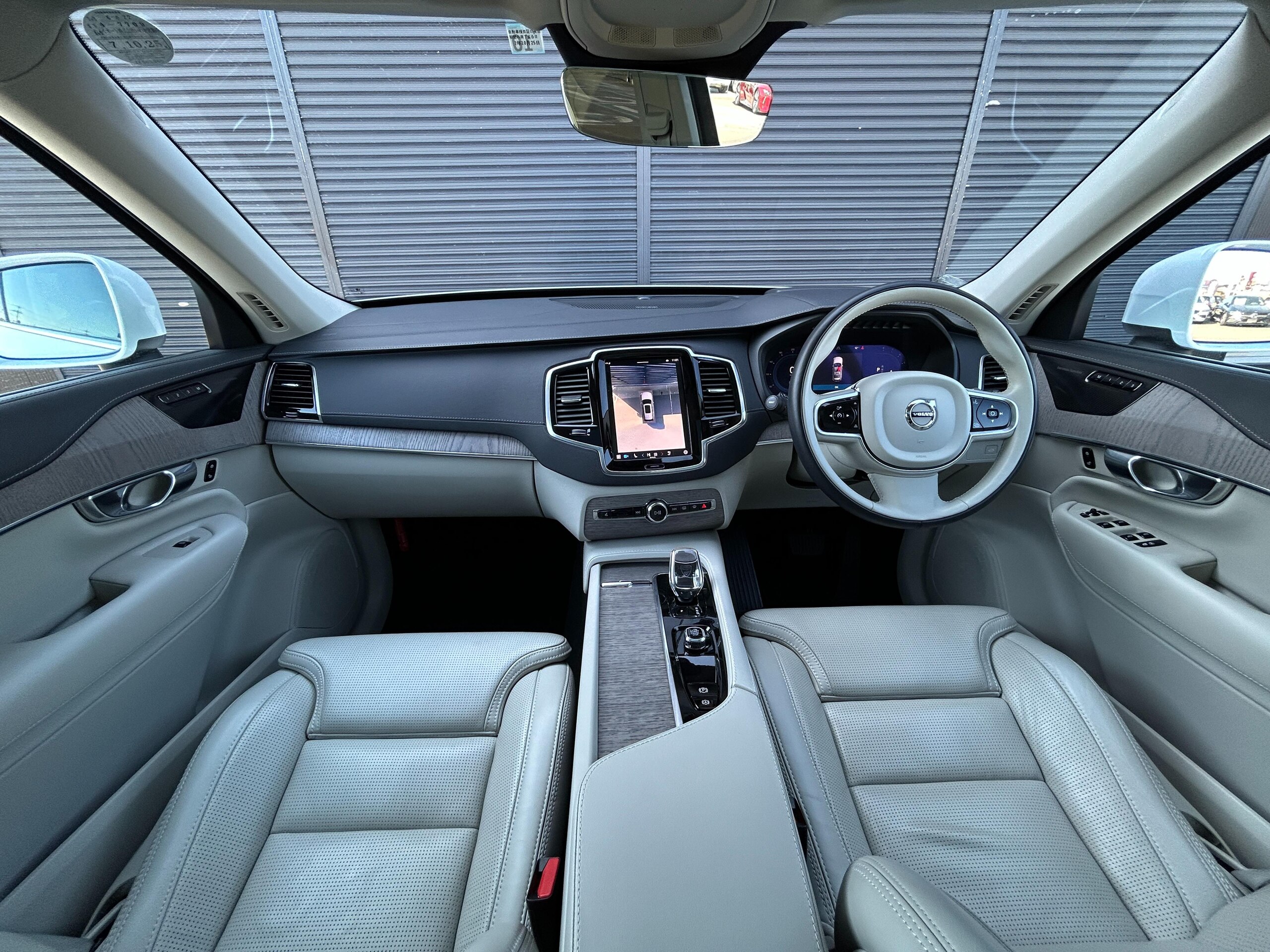 2022 Volvo Xc90 — photo 2