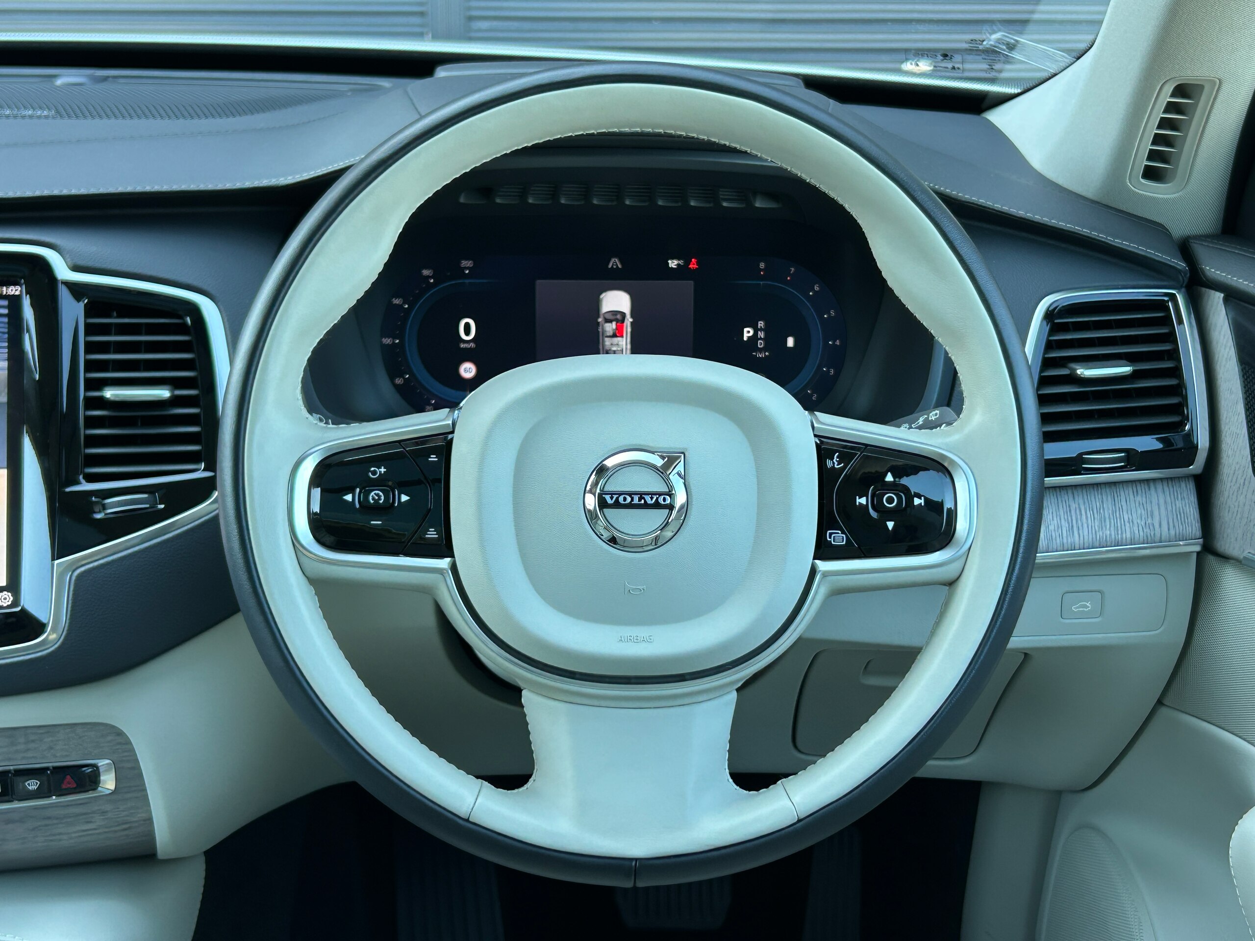 Volvo XC90 Ultimate B6 AWD 4WD Panoramic Glass Sunroof Harman/Kardon 360° Camera HUD Google Navigation 12-Segment CarPlay BT White Leather Heated Seats Ventilated Seats Power Seats Power Tailgate Steering Heater Collision Mitigation ACC LKA BLIS Pilot Assist LED (Crystal White Pearl) — photo 7