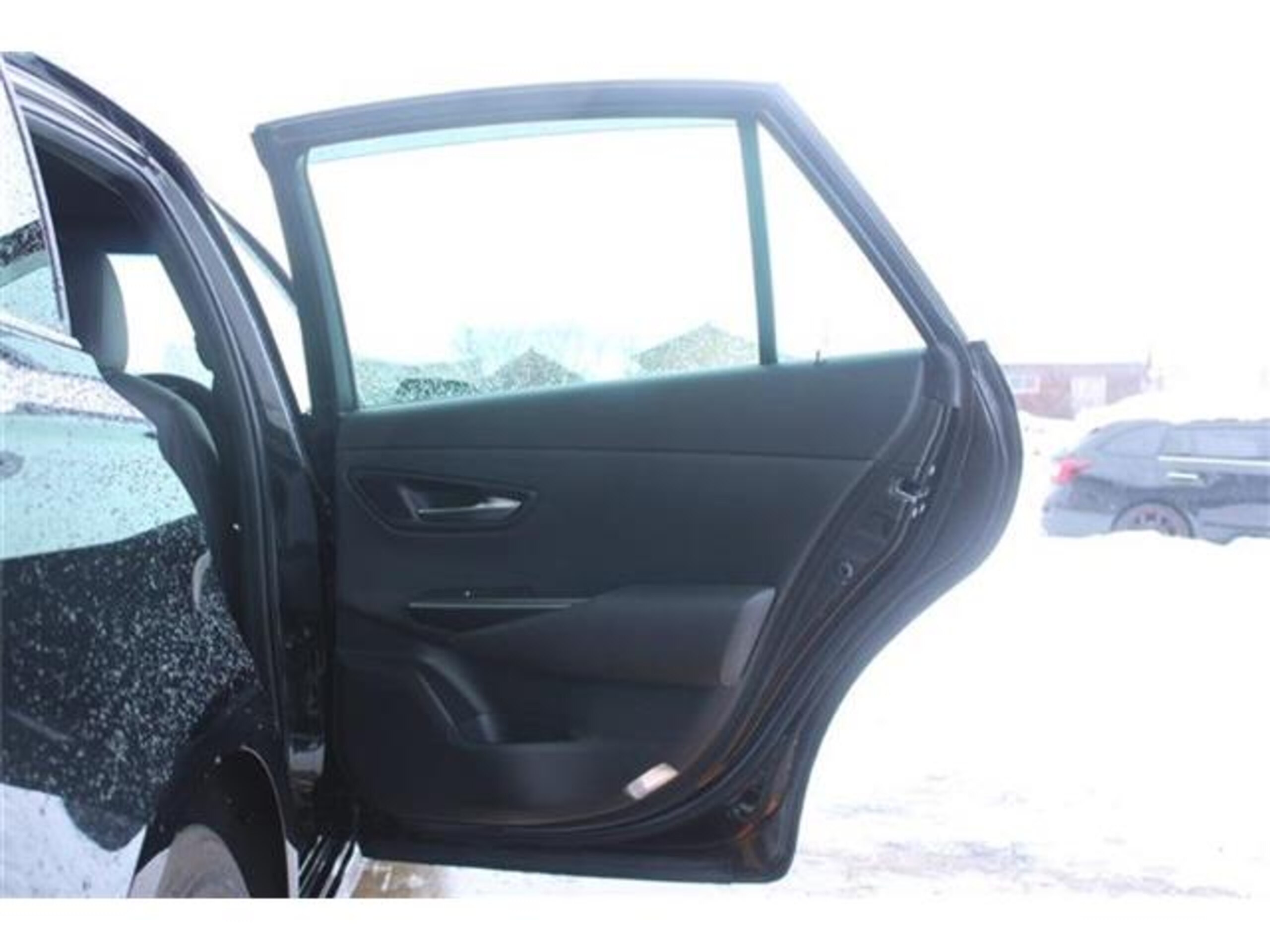 Toyota Crown Hybrid 2.5 S Four 4WD — photo 8