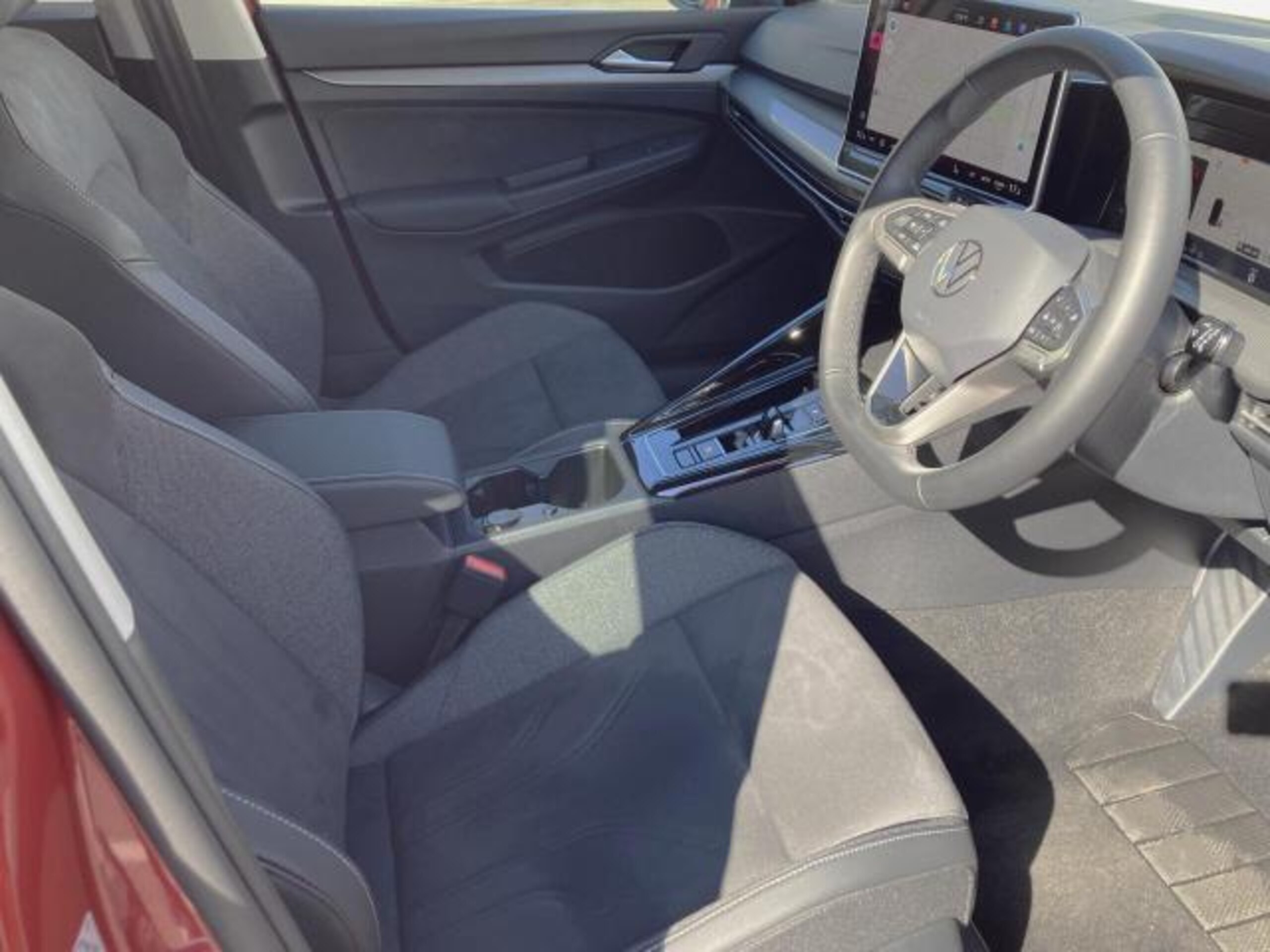 Volkswagen Golf eTSI Style Technology Package with Discover Navigation, Travel Assist, Lane Change Assist, Matrix LED, Head-Up Display, Seat Heaters, Apple CarPlay, Wireless Charging (Kings Red Metallic) — photo 9