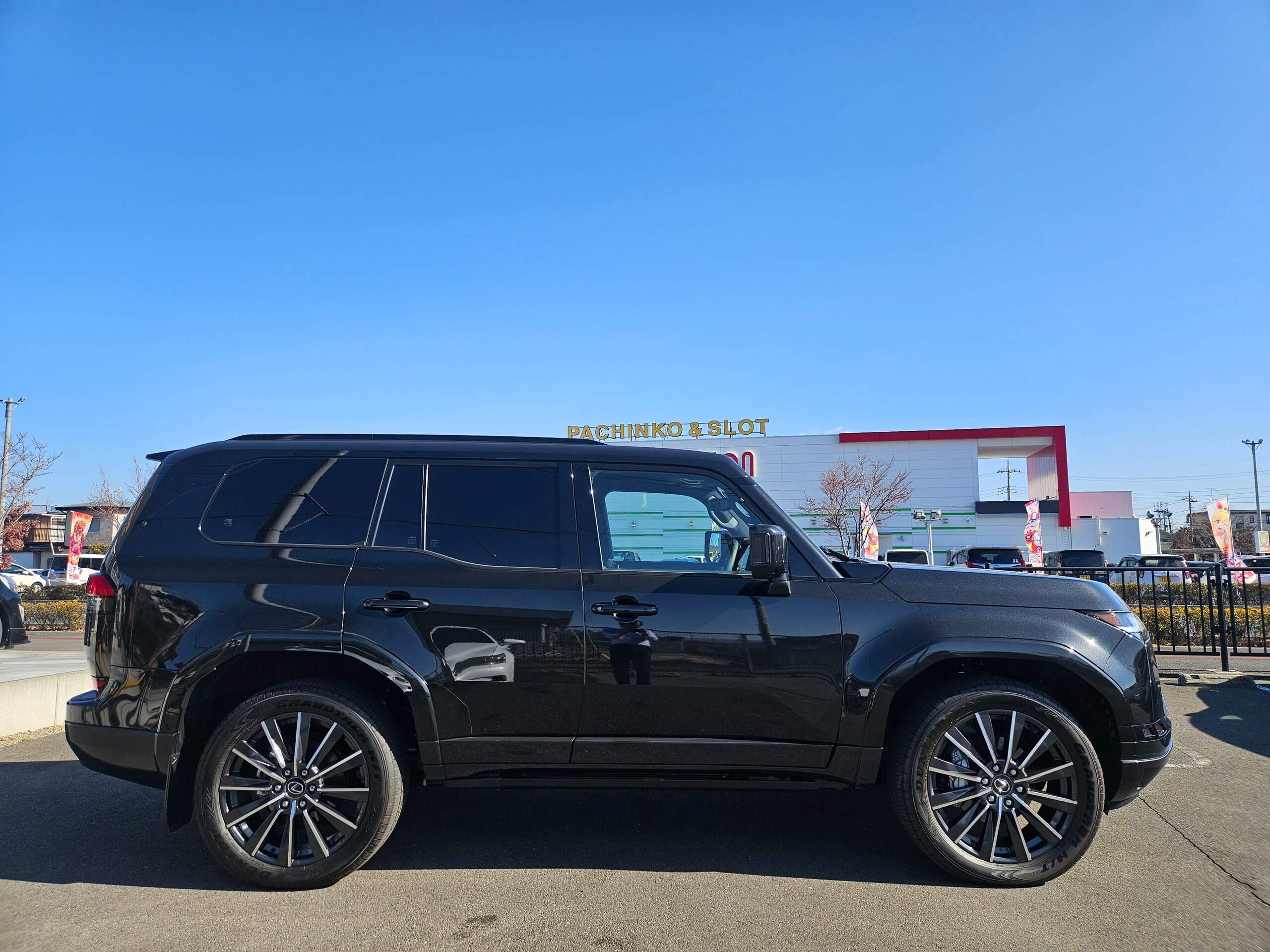 2025 Lexus Gx — photo 3