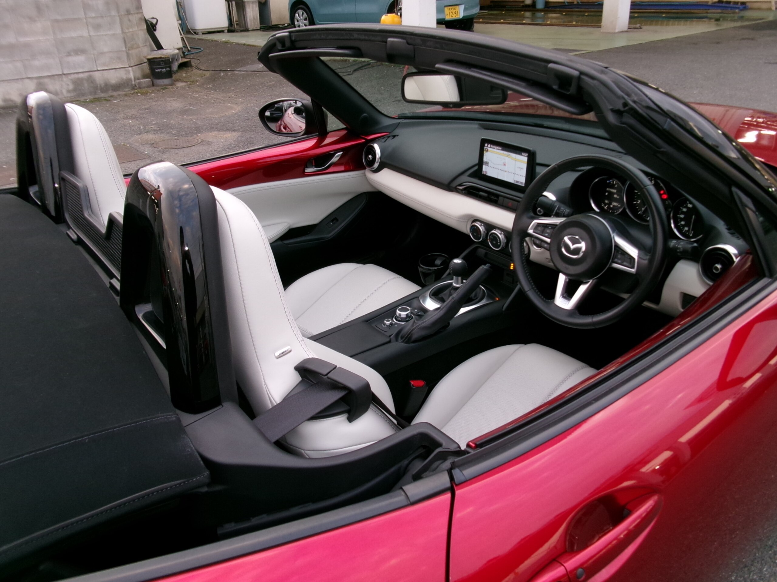 2020 Mazda Roadster — photo 2