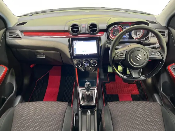 2023 Suzuki Swift — photo 2