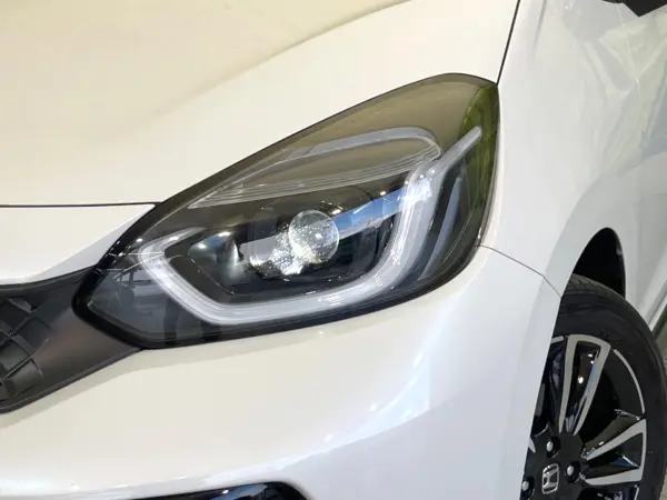 Honda Fit 1.5 e:HEV RS — photo 8