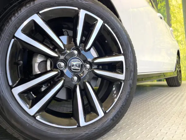 Honda Fit 1.5 e:HEV RS — photo 9