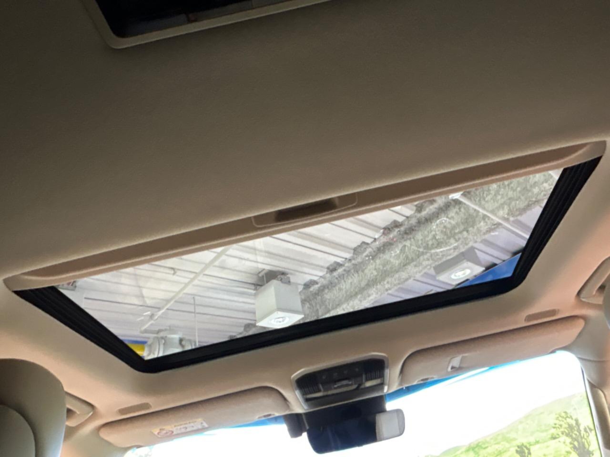 2023 Toyota Landrcuiser 300 — photo 3