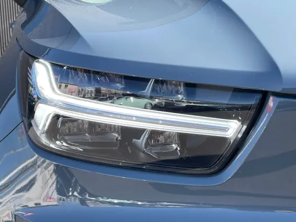 Volvo XC40 B4 — photo 8