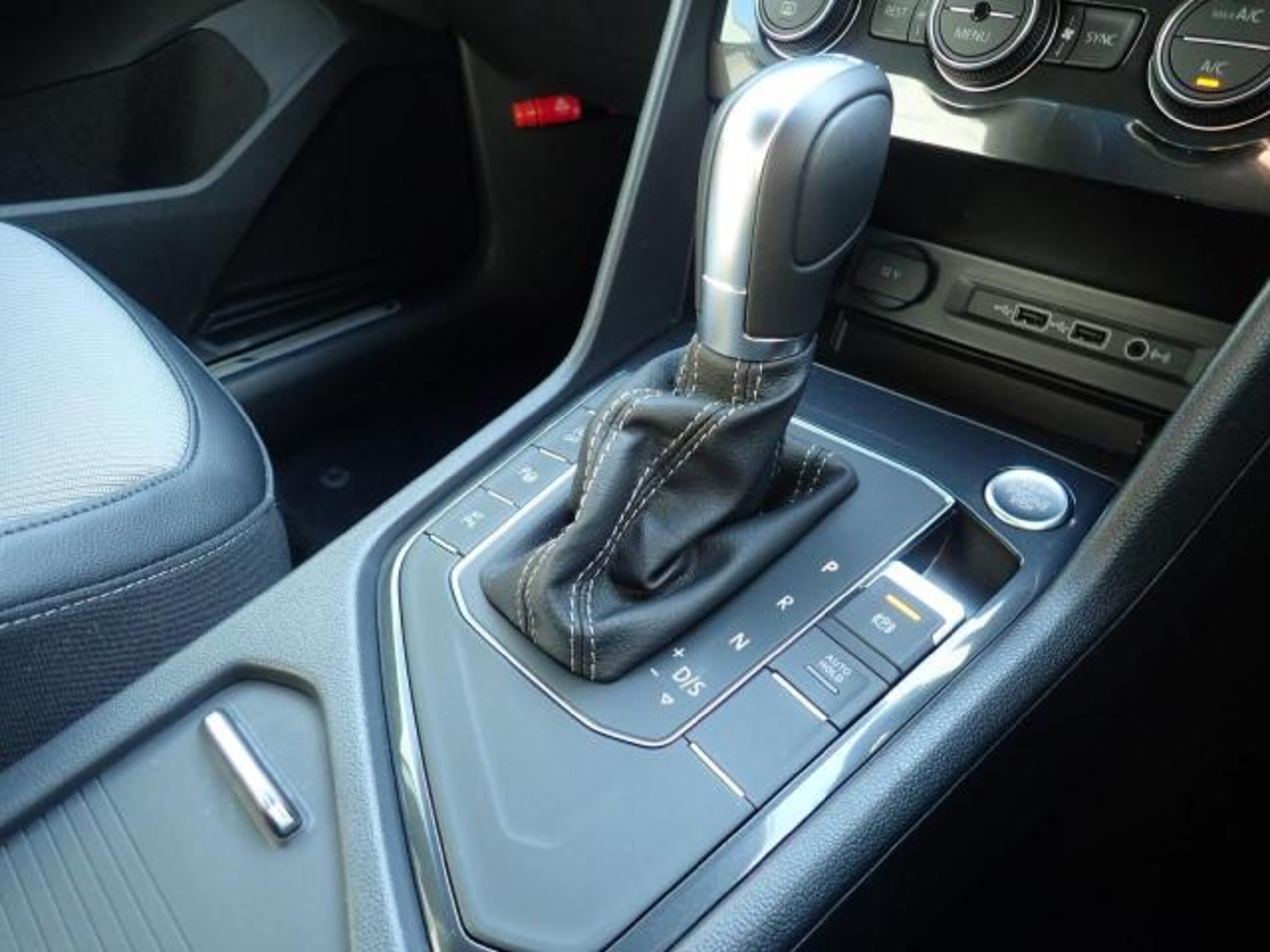 Volkswagen Tiguan TSI R-Line — photo 7