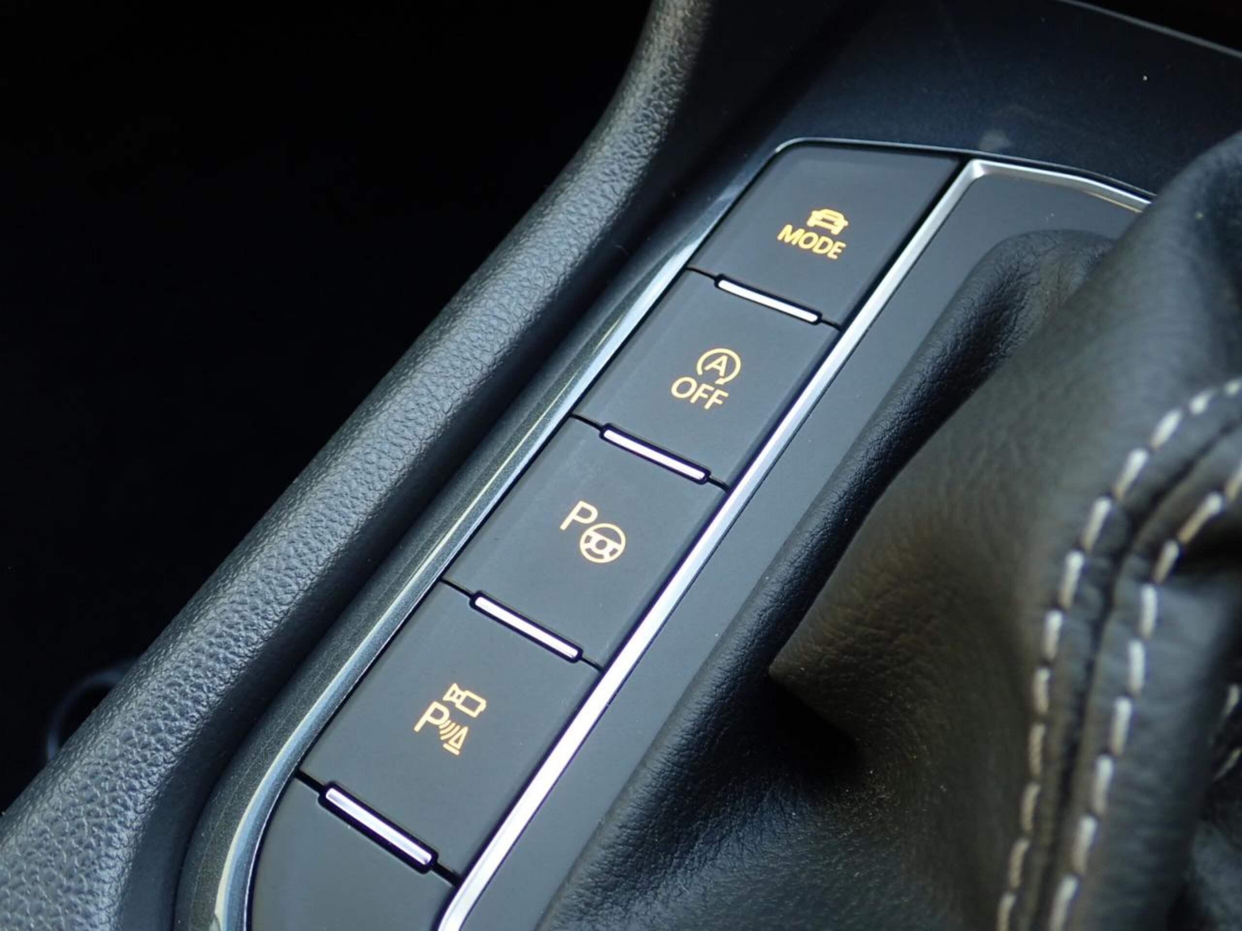 Volkswagen Tiguan TSI R-Line — photo 9