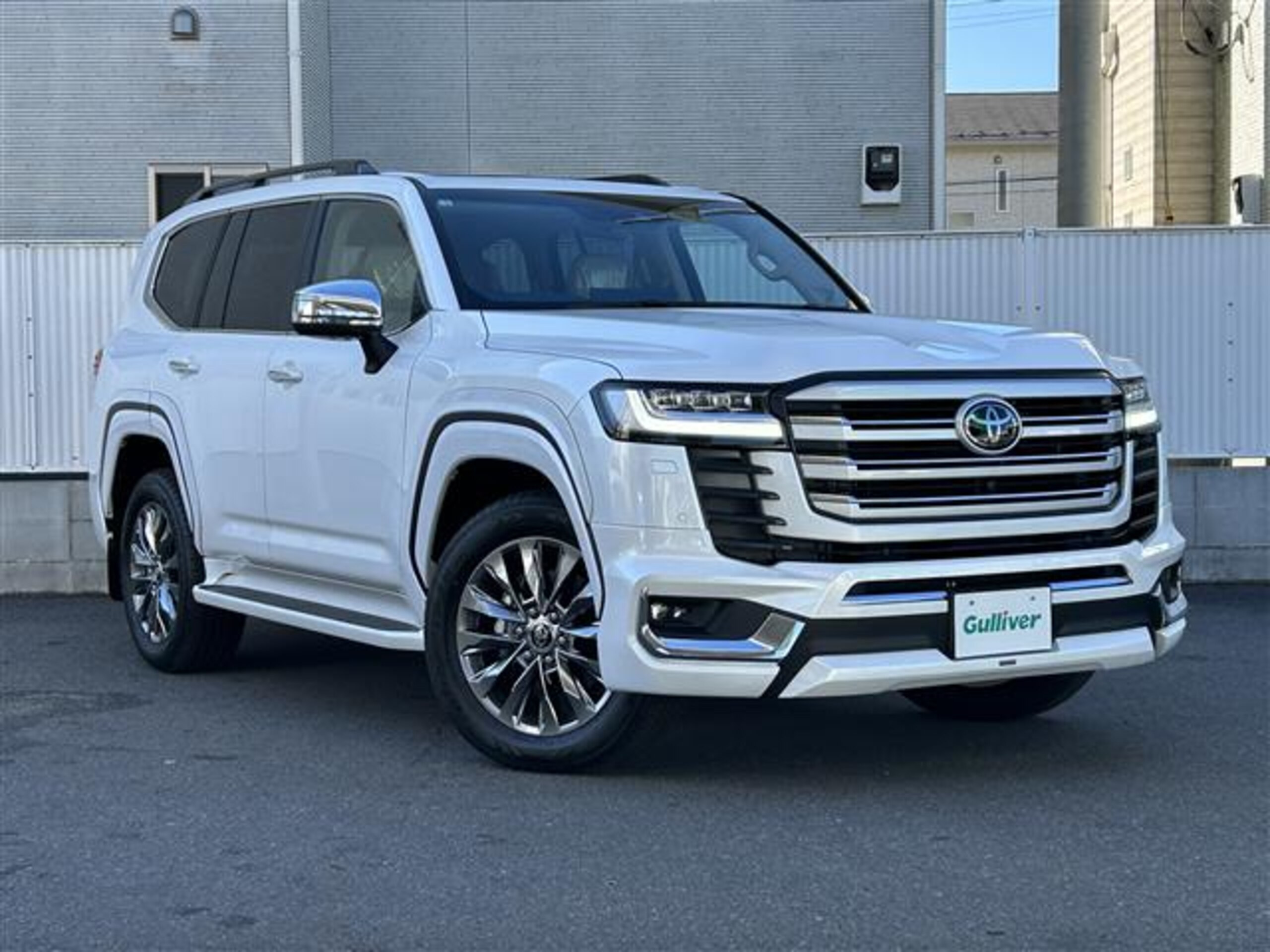 Toyota Land Cruiser 300 3.5 ZX 4WD Modellista Rear Entertainment JBL Premium Sound System Hitch Member Cold Weather Package Cool Box 12.3-inch Display Panoramic View Monitor Toyota Safety Sense