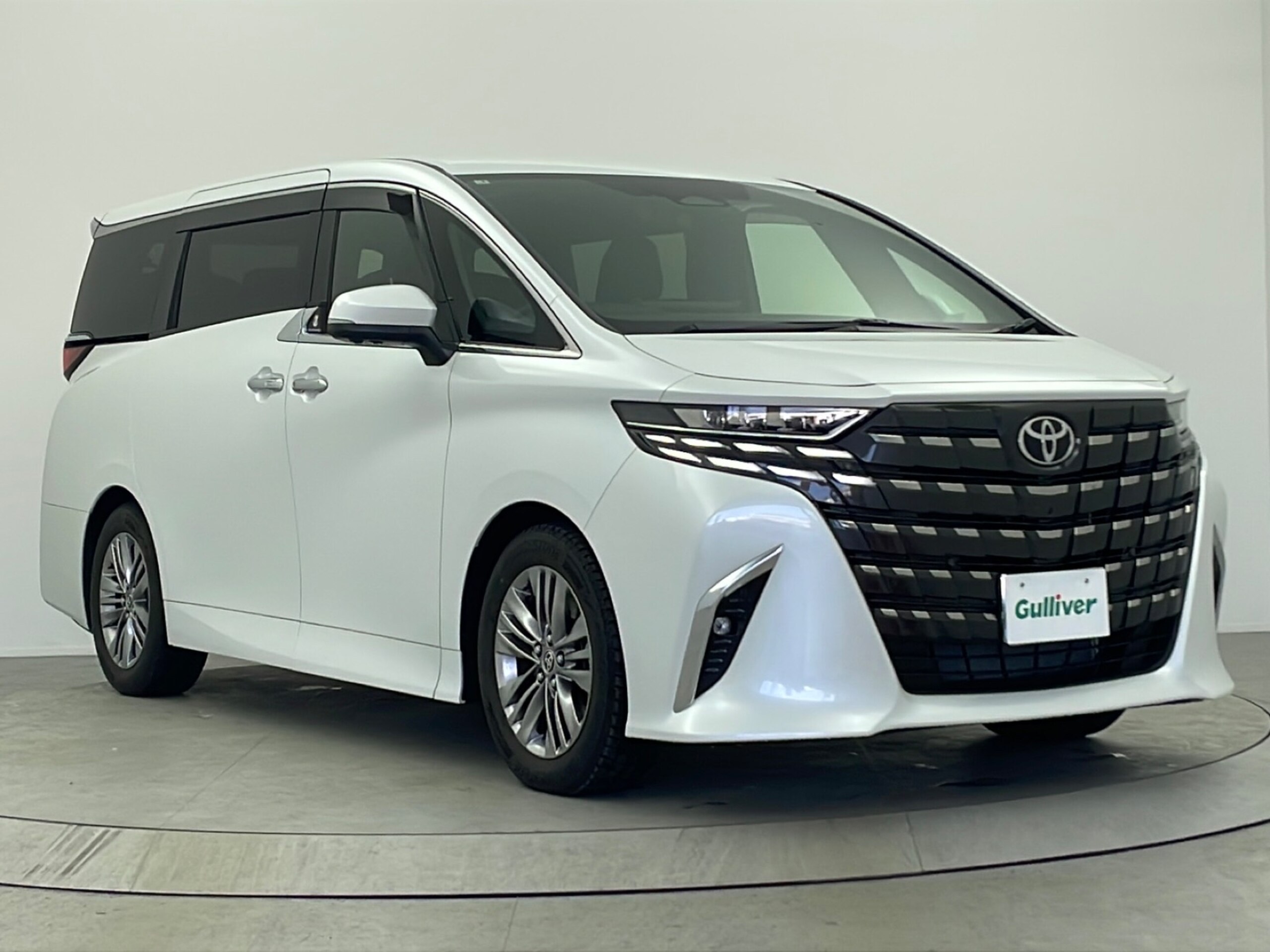 Toyota Alphard Hybrid 2.5 Z E-Four 4WD — photo 9