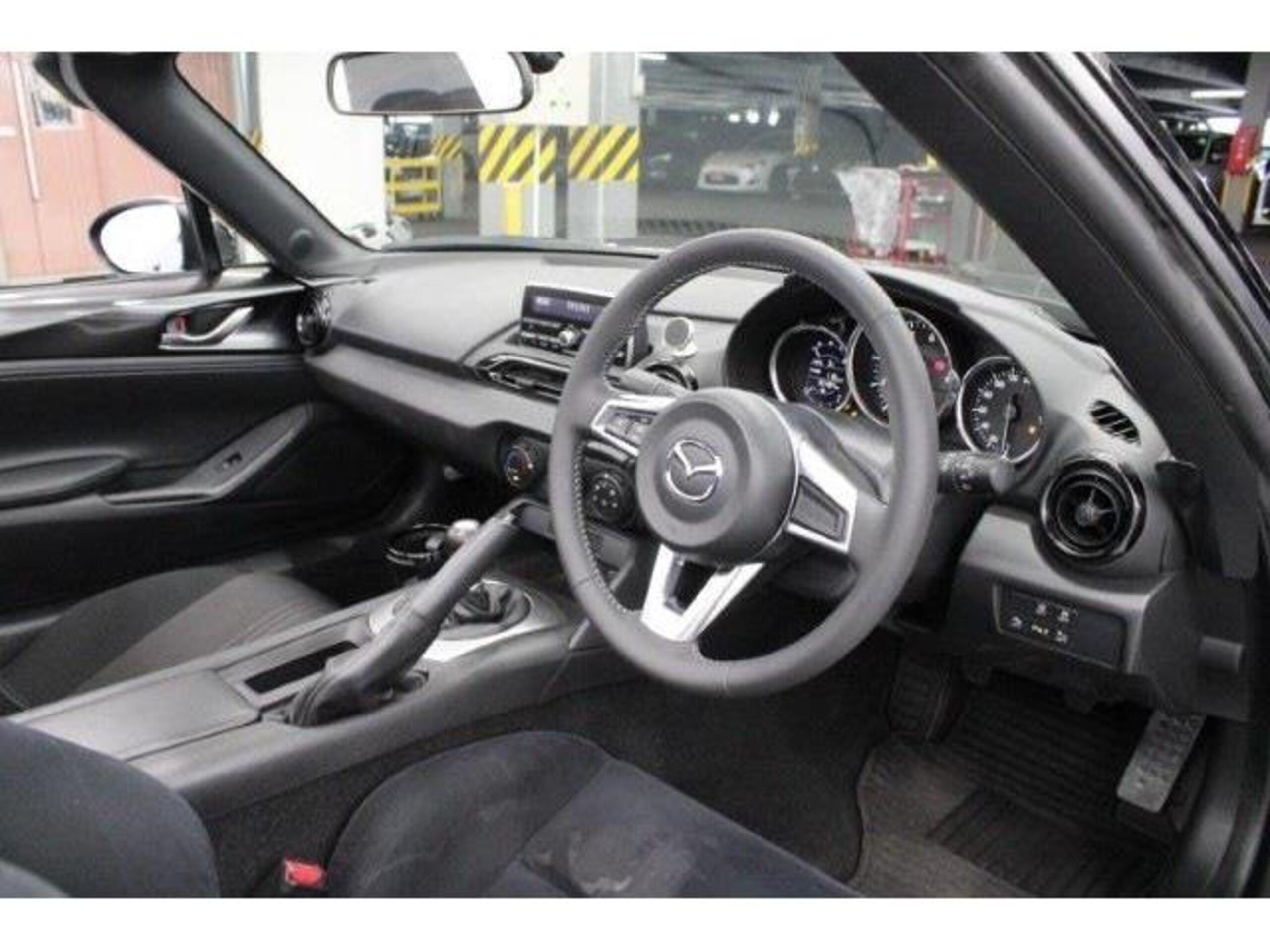 Mazda Roadster 1.5 NR-A 6-Speed MT — photo 7