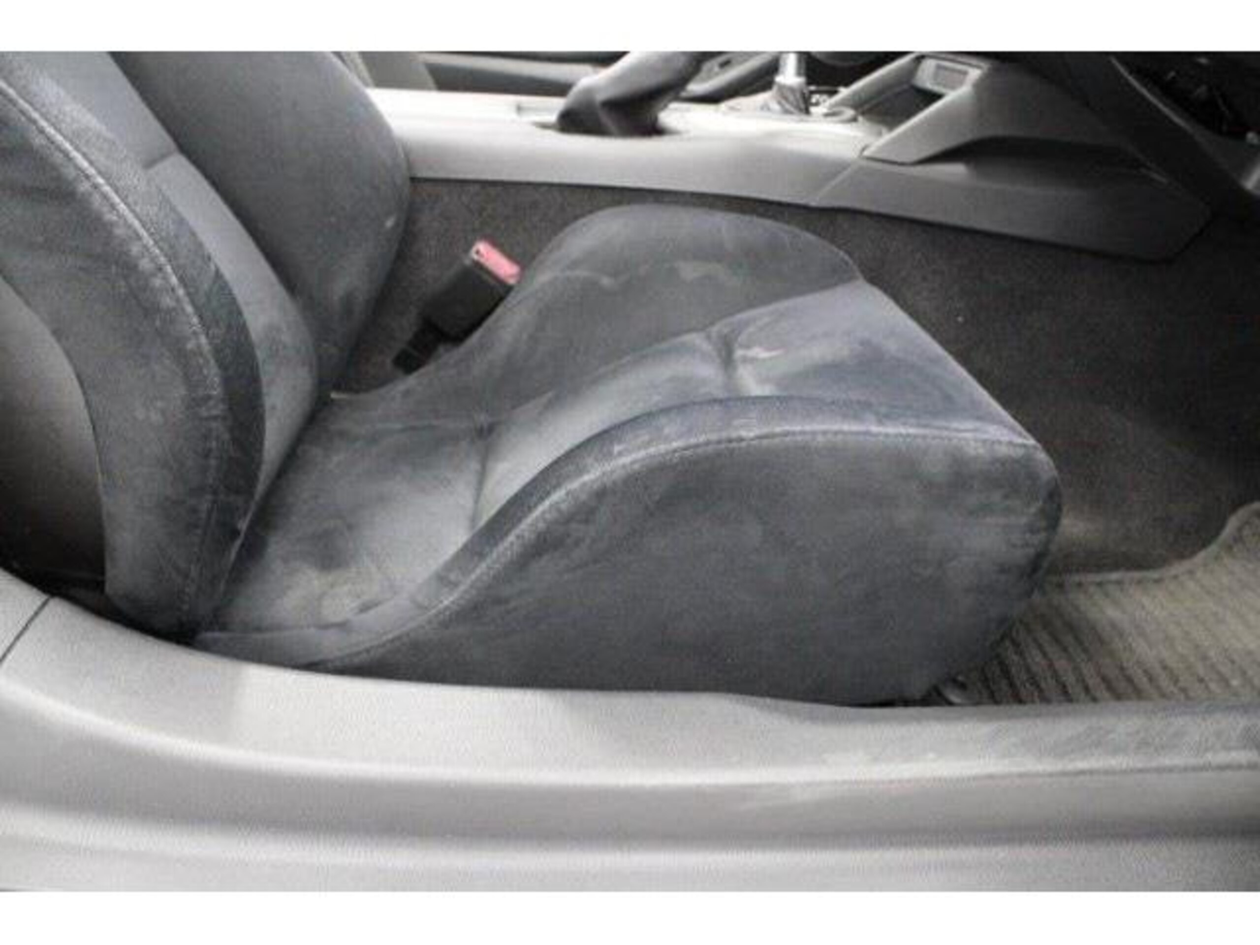 Mazda Roadster 1.5 NR-A 6-Speed MT — photo 9