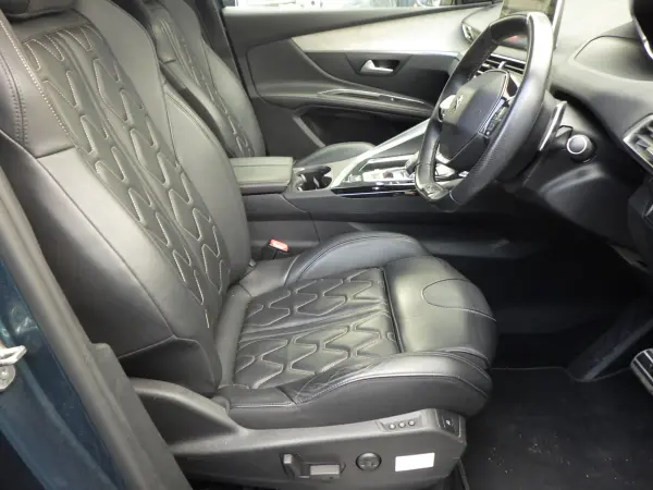 2018 Peugeot 5008 — photo 8 | Tuminion Kenya