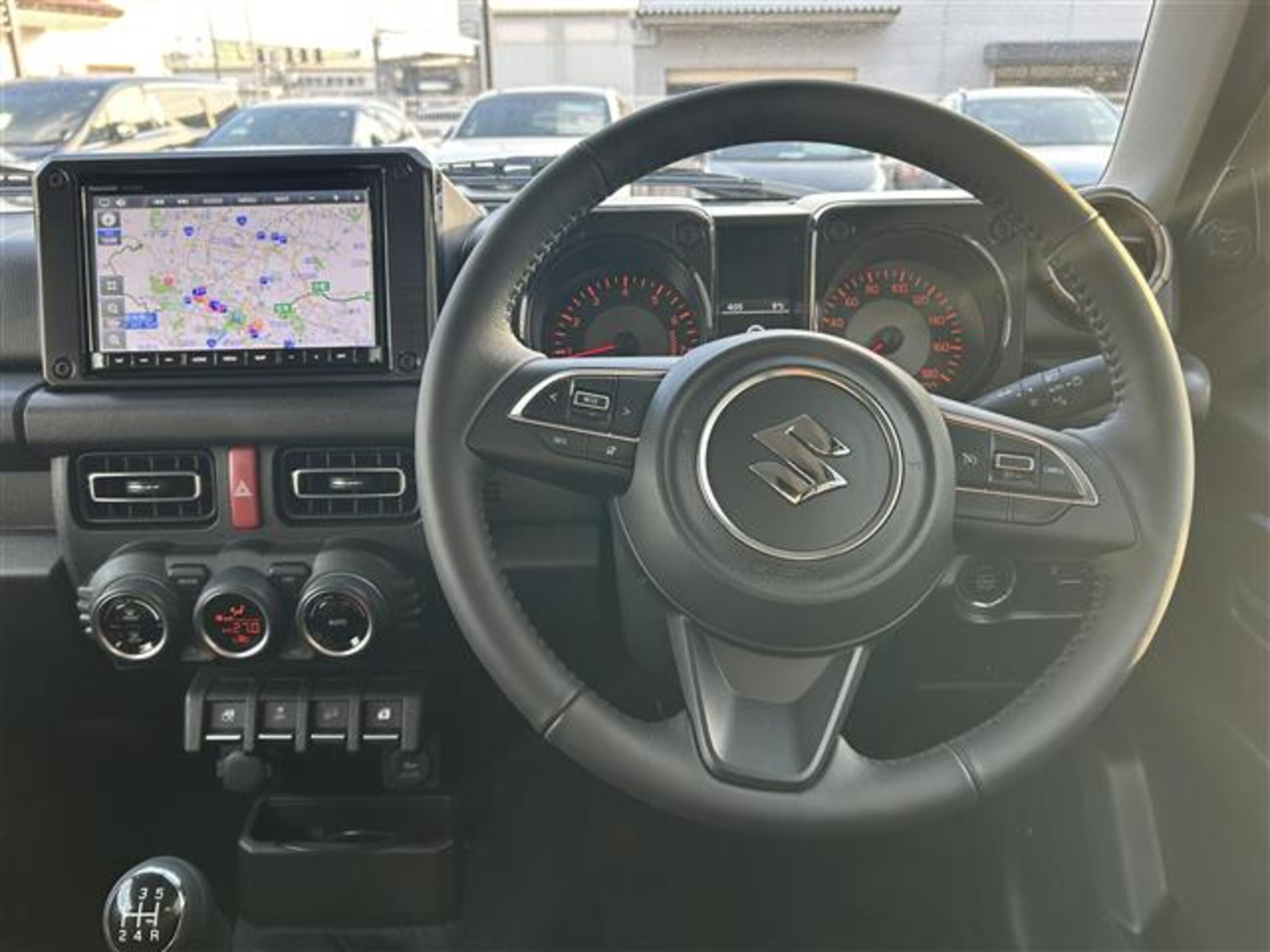 Suzuki Jimny Sierra 1.5 JC 4WD — photo 9