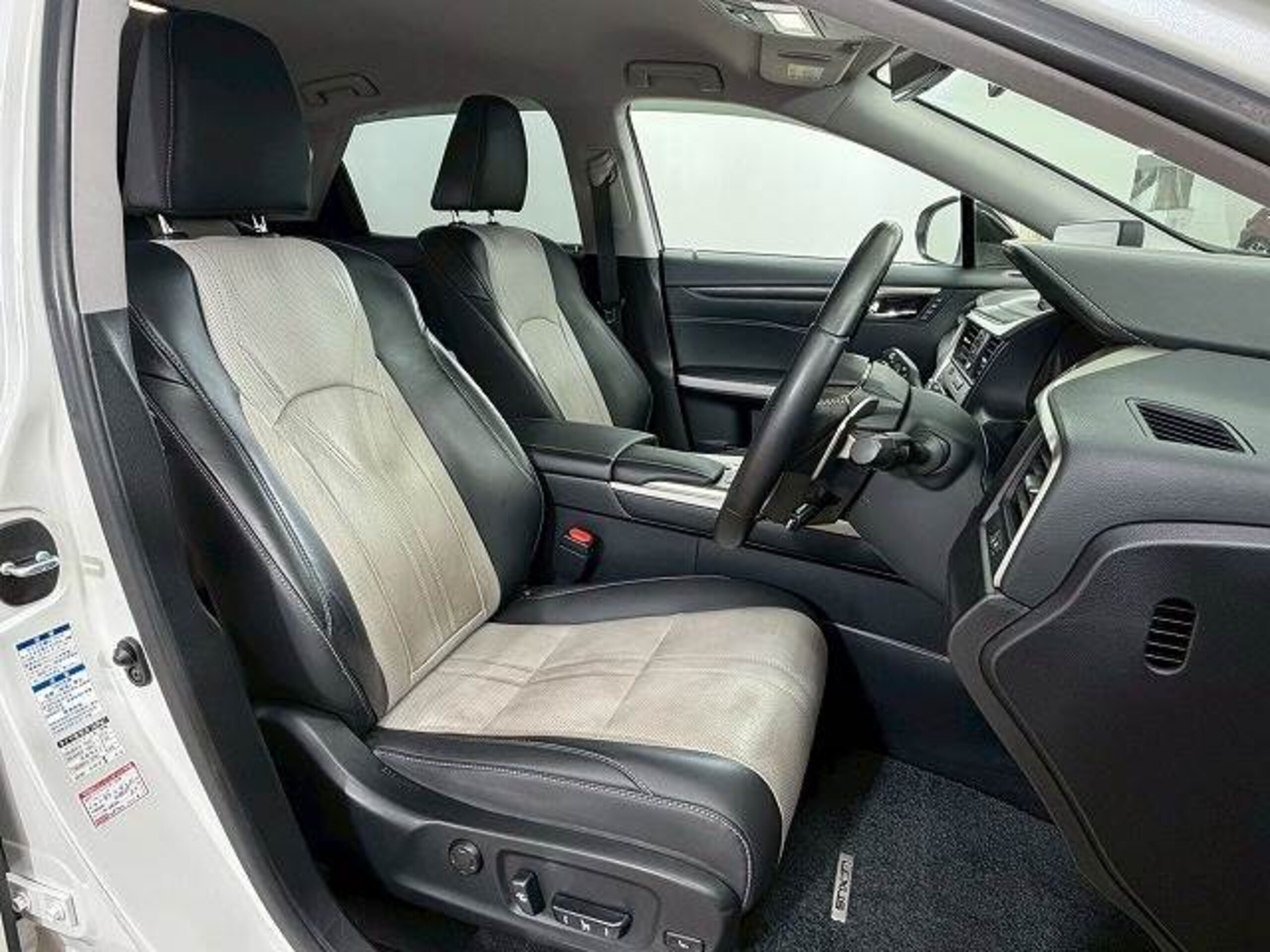 Lexus RX450h Black Tourer 4WD — photo 7