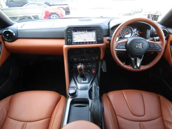 Nissan GT-R 3.8 Premium Edition 4WD Fashionable Interior Semi-Aniline Leather Seats Seat Heater BOSE Sound Genuine Navigation Full-Seg TV Backup Camera Genuine 20-inch Alloy Wheels Paid Color (Ultimate Shiny Orange) (Ultimate Shiny Orange 4-Coat M) — photo 7