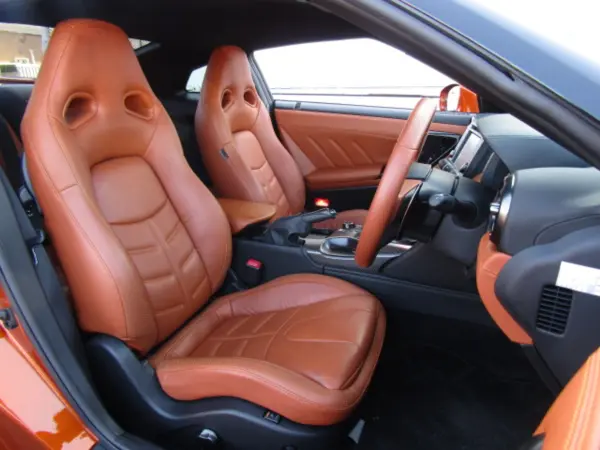 Nissan GT-R 3.8 Premium Edition 4WD Fashionable Interior Semi-Aniline Leather Seats Seat Heater BOSE Sound Genuine Navigation Full-Seg TV Backup Camera Genuine 20-inch Alloy Wheels Paid Color (Ultimate Shiny Orange) (Ultimate Shiny Orange 4-Coat M) — photo 9