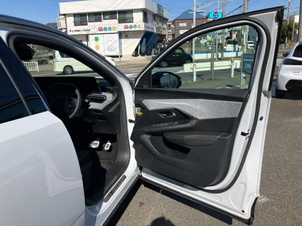 Peugeot 3008 GT Alcantara Package Hybrid Certified Used Car with Warranty, Navigation, ETC, Dashcam, Idling Stop, Obstacle Sonar, Lane Keep, Active Cruise Control, LED Lights, Genuine Wheels (Okenite White) — photo 7