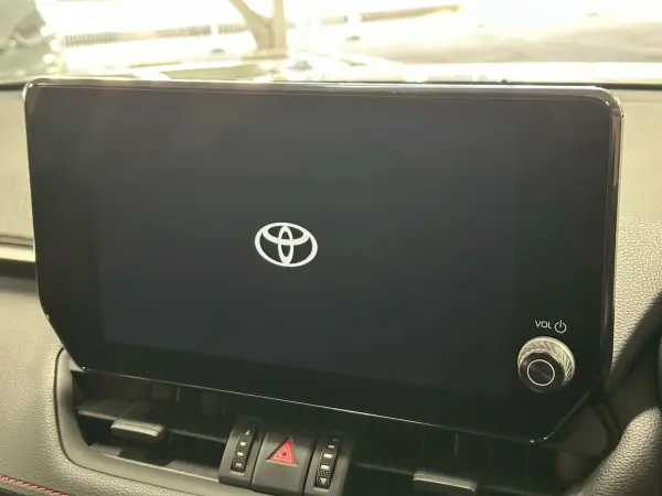 2024 Toyota  Rav4 — photo 3