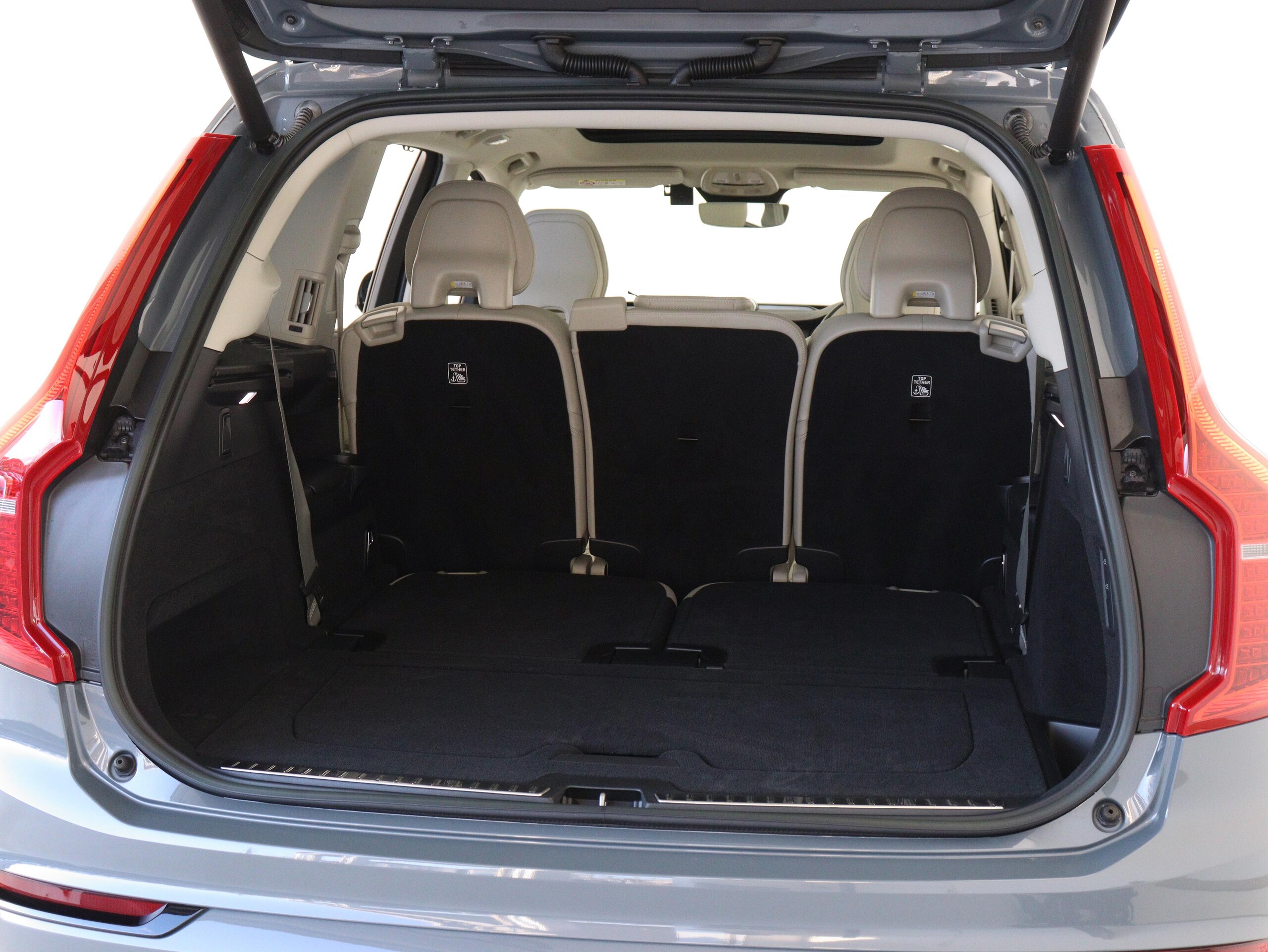 Volvo XC90 Recharge Ultimate T8 AWD Plug-in Hybrid 4WD PHEV Sunroof B&W Air Suspension 3-Row 7-Seater Google Built-in Dashcam Front & Rear 2nd Row Seat Heaters Steering Wheel Heater Thunder Gray Metallic White Leather Relaxation Function Ventilation Function — photo 9