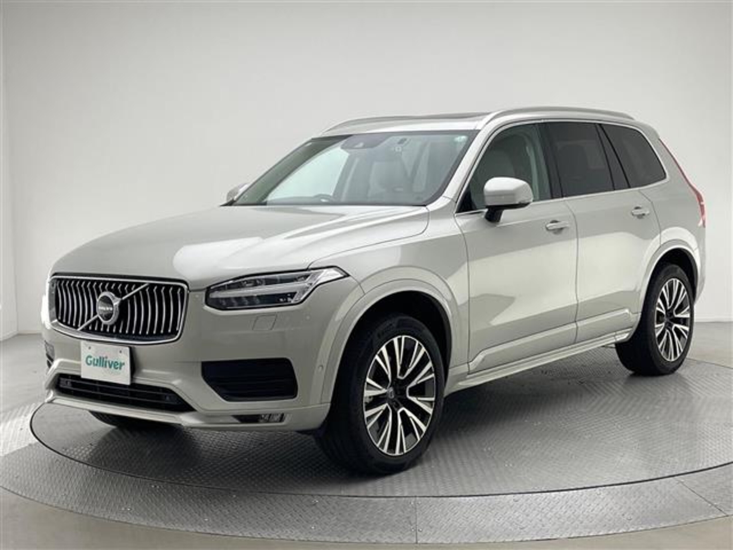 Volvo XC90 B5 AWD Nordic Edition 4WD Sunroof Factory Navigation All-Around Leather Seats (Silver) — photo 9