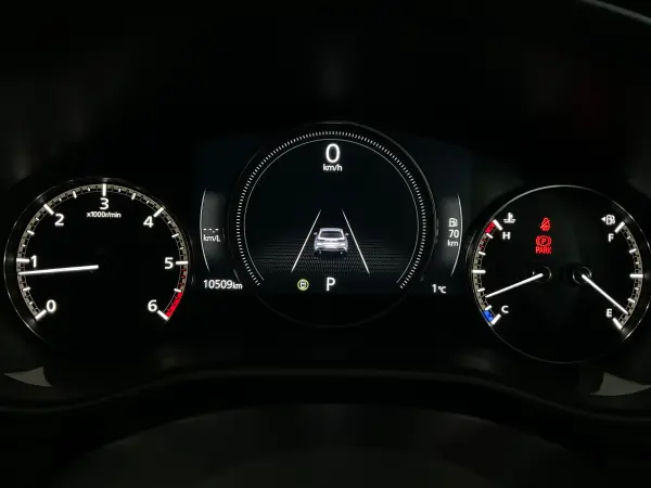 Mazda MAZDA3 Fastback 1.8 XD Proactive Diesel Turbo Signature Style Full Aero / 360-Degree Safety & Comfort Package / Collision Mitigation / AT Misacceleration Suppression / Full-Speed Range Cruise Control / Lane Departure Warning / LKA / BSM / Front & Rear Obstacle Sensors / Adaptive LED / 10.25-inch Mazda Connect / Full-Seg / ETC (Ceramic Metallic) — photo 7