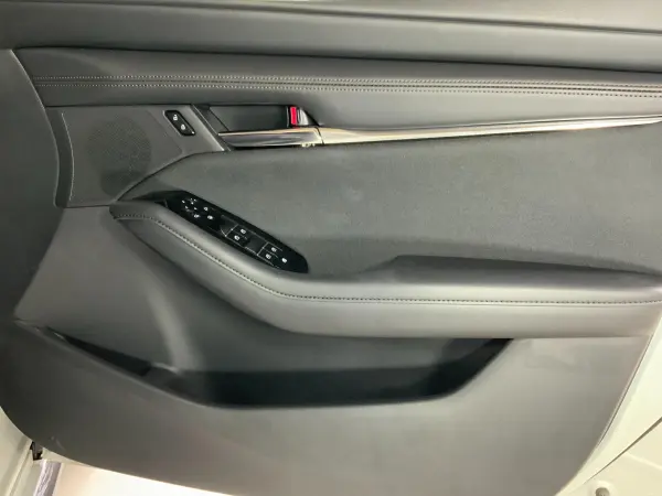 Mazda MAZDA3 Fastback 1.8 XD Proactive Diesel Turbo Signature Style Full Aero / 360-Degree Safety & Comfort Package / Collision Mitigation / AT Misacceleration Suppression / Full-Speed Range Cruise Control / Lane Departure Warning / LKA / BSM / Front & Rear Obstacle Sensors / Adaptive LED / 10.25-inch Mazda Connect / Full-Seg / ETC (Ceramic Metallic) — photo 9