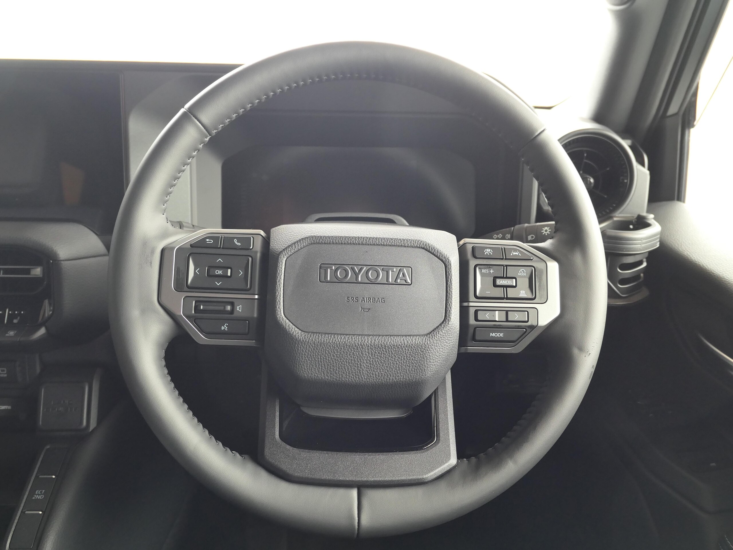 Toyota Land Cruiser 250 2.7 VX 4WD with Toyota Team Mate Modellista Package — photo 8