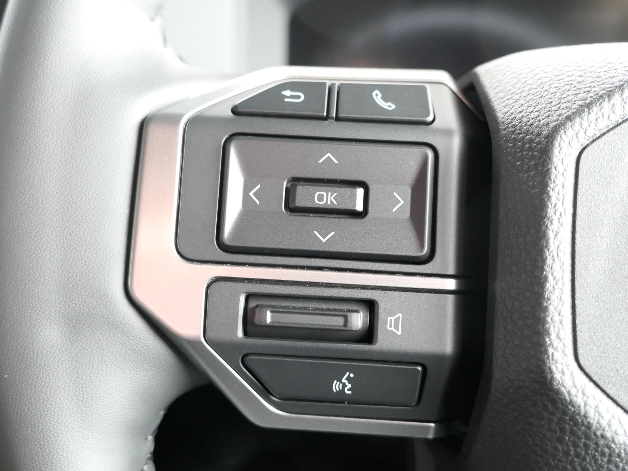 Toyota Land Cruiser 250 2.7 VX 4WD with Toyota Team Mate Modellista Package — photo 9