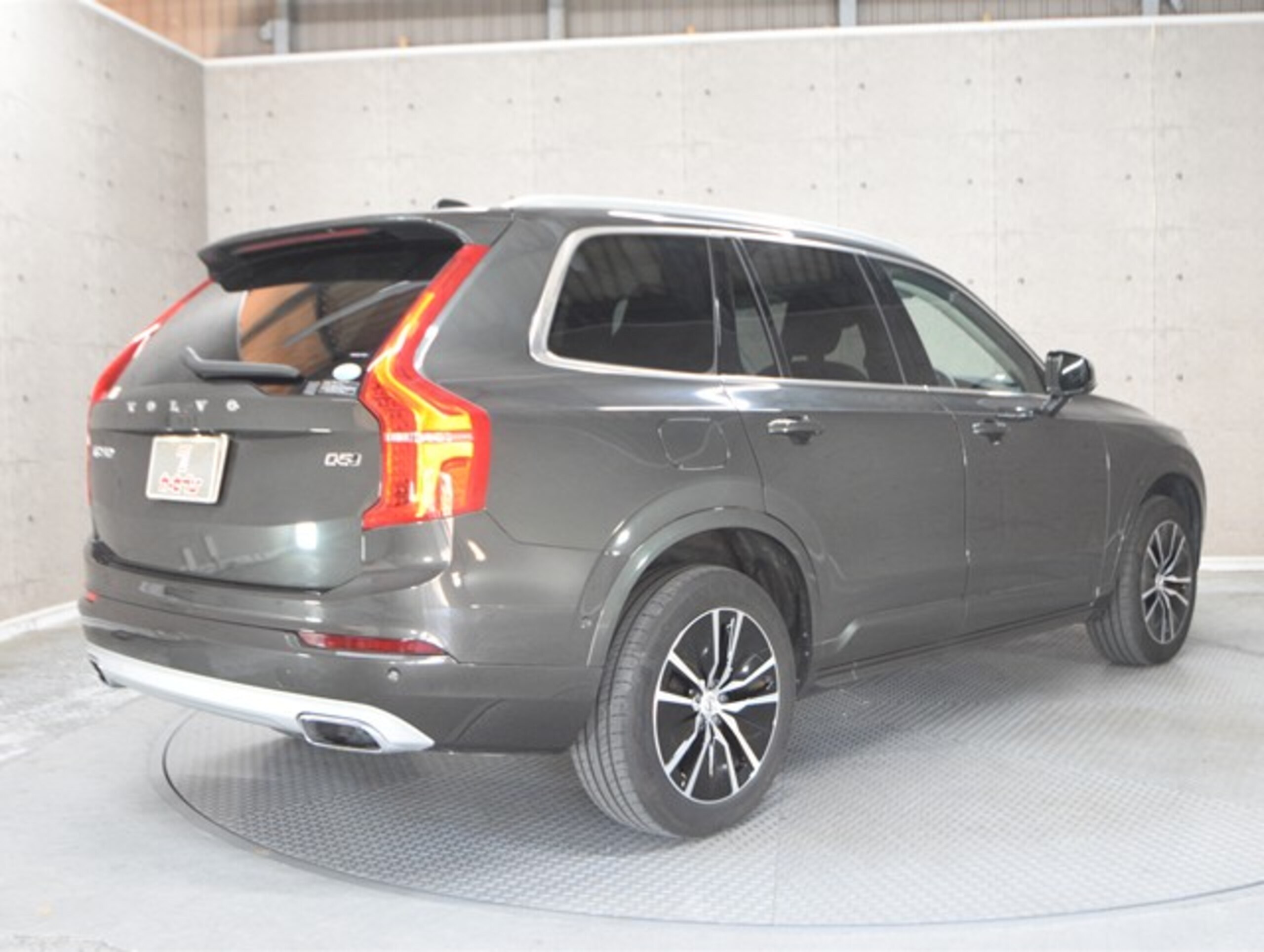 2020 Volvo Xc90 — photo 2